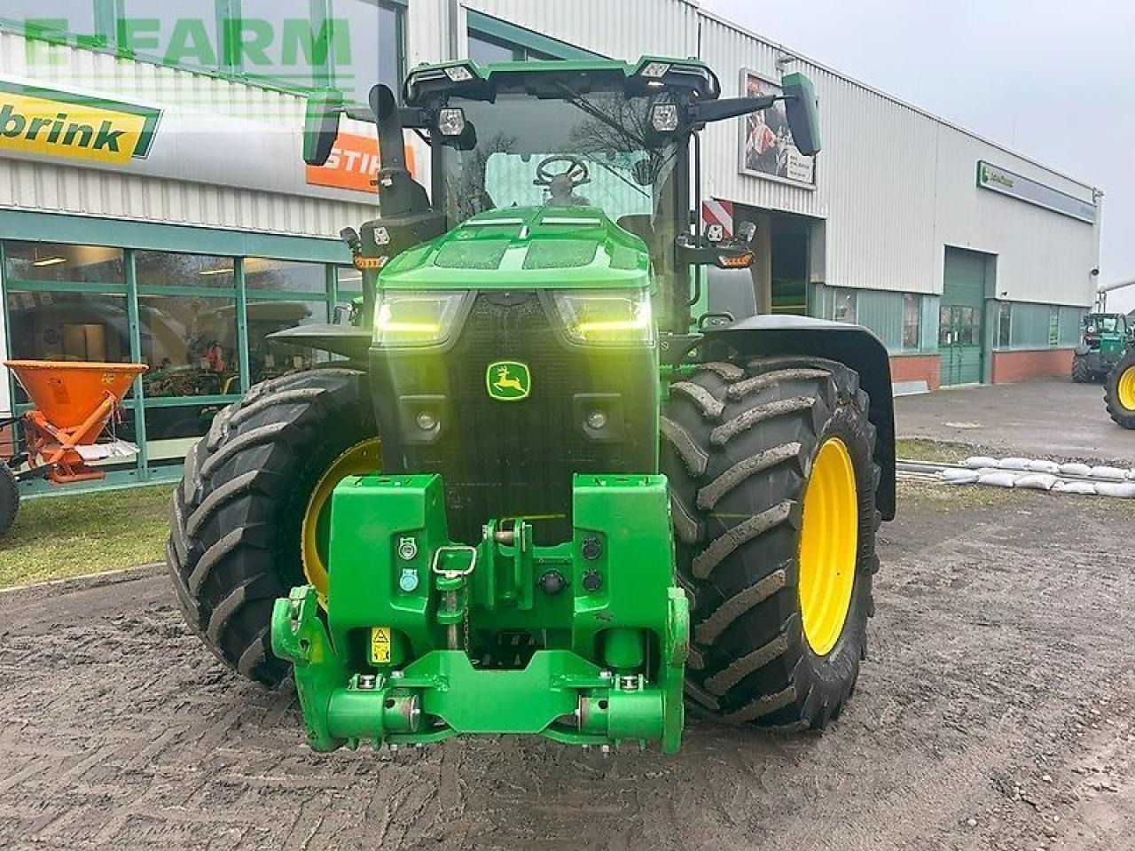 John Deere 8r370 - Traktor: slika John Deere 8r370 - Traktor John Deere 8r370 - Traktor: slika John Deere 8r370 - Traktor