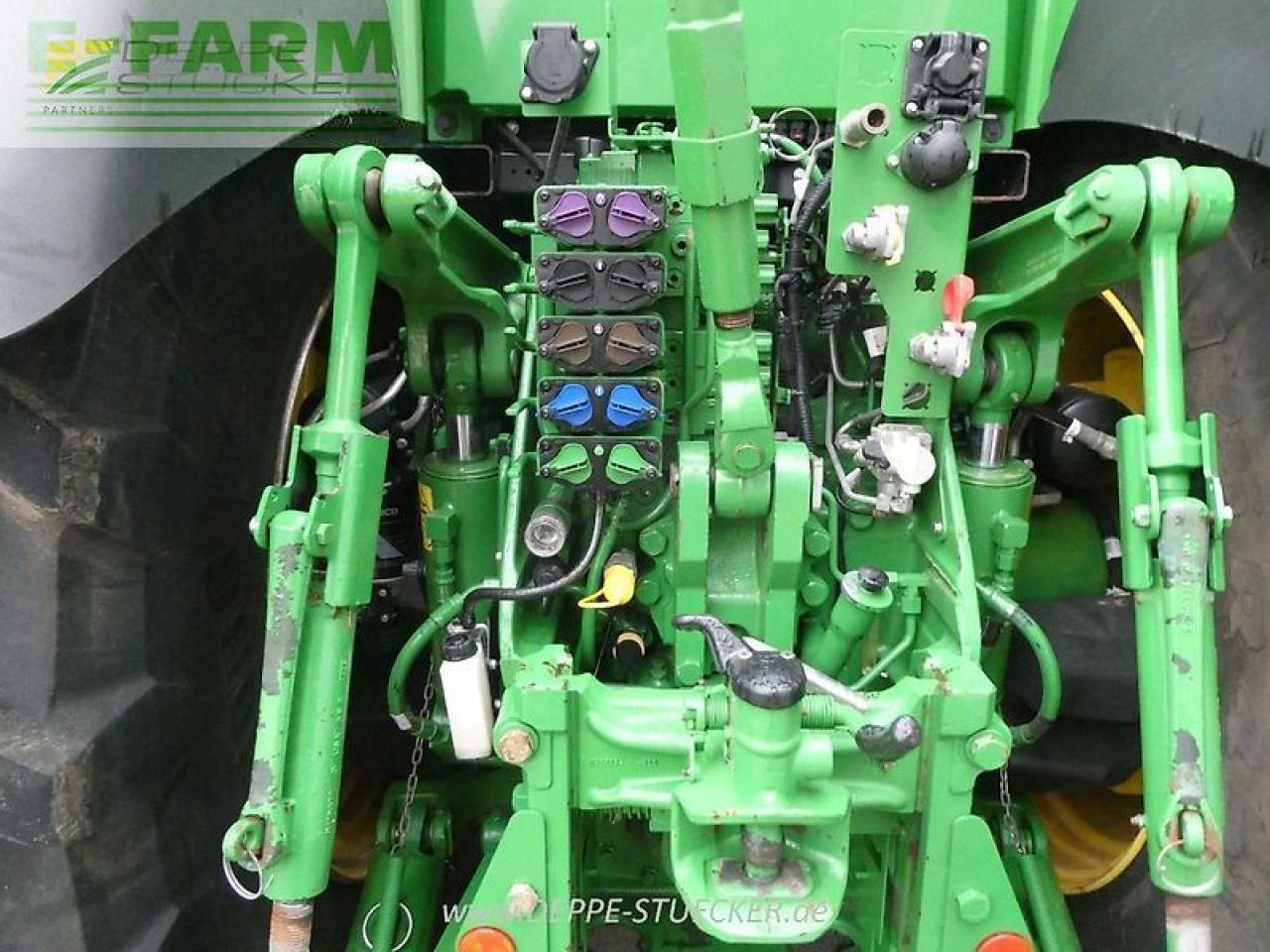 John Deere 8r370 autotrac - Traktor: slika John Deere 8r370 autotrac - Traktor John Deere 8r370 autotrac - Traktor: slika John Deere 8r370 autotrac - Traktor