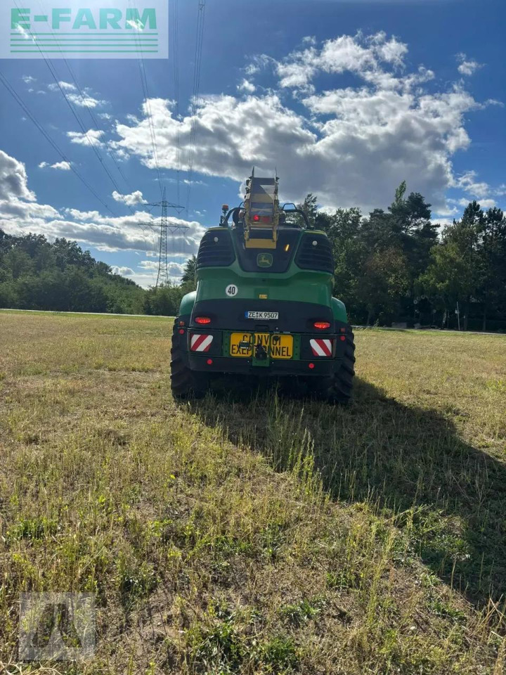 John Deere 9500i - Silažni kombajn: slika John Deere 9500i - Silažni kombajn John Deere 9500i - Silažni kombajn: slika John Deere 9500i - Silažni kombajn