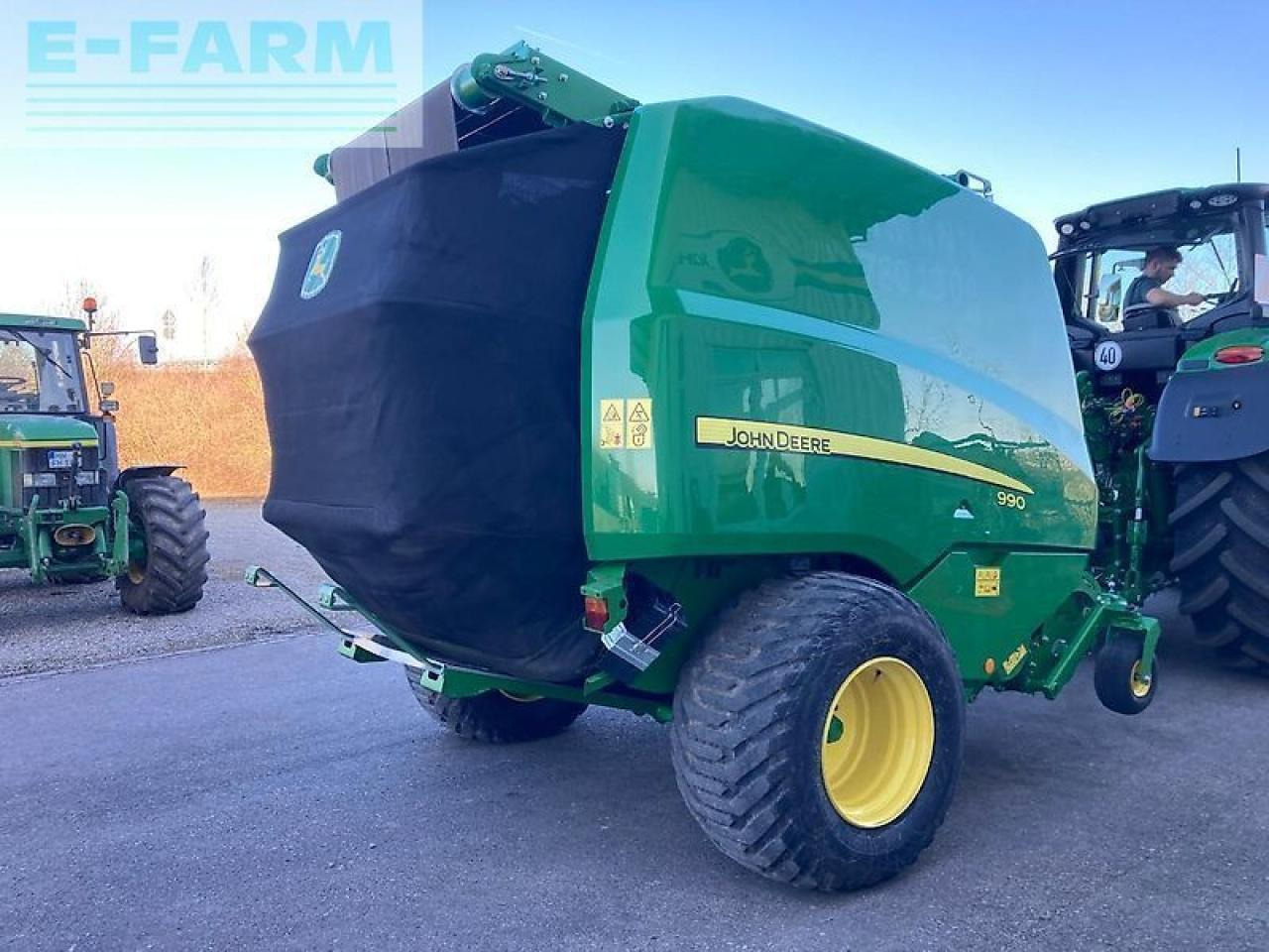 John Deere 990 maxi cut 25 - Kvadratna balirka: slika John Deere 990 maxi cut 25 - Kvadratna balirka John Deere 990 maxi cut 25 - Kvadratna balirka: slika John Deere 990 maxi cut 25 - Kvadratna balirka
