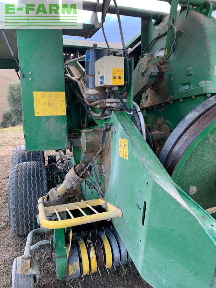 Kvadratna balirka John Deere John Deere 690: slika Kvadratna balirka John Deere John Deere 690