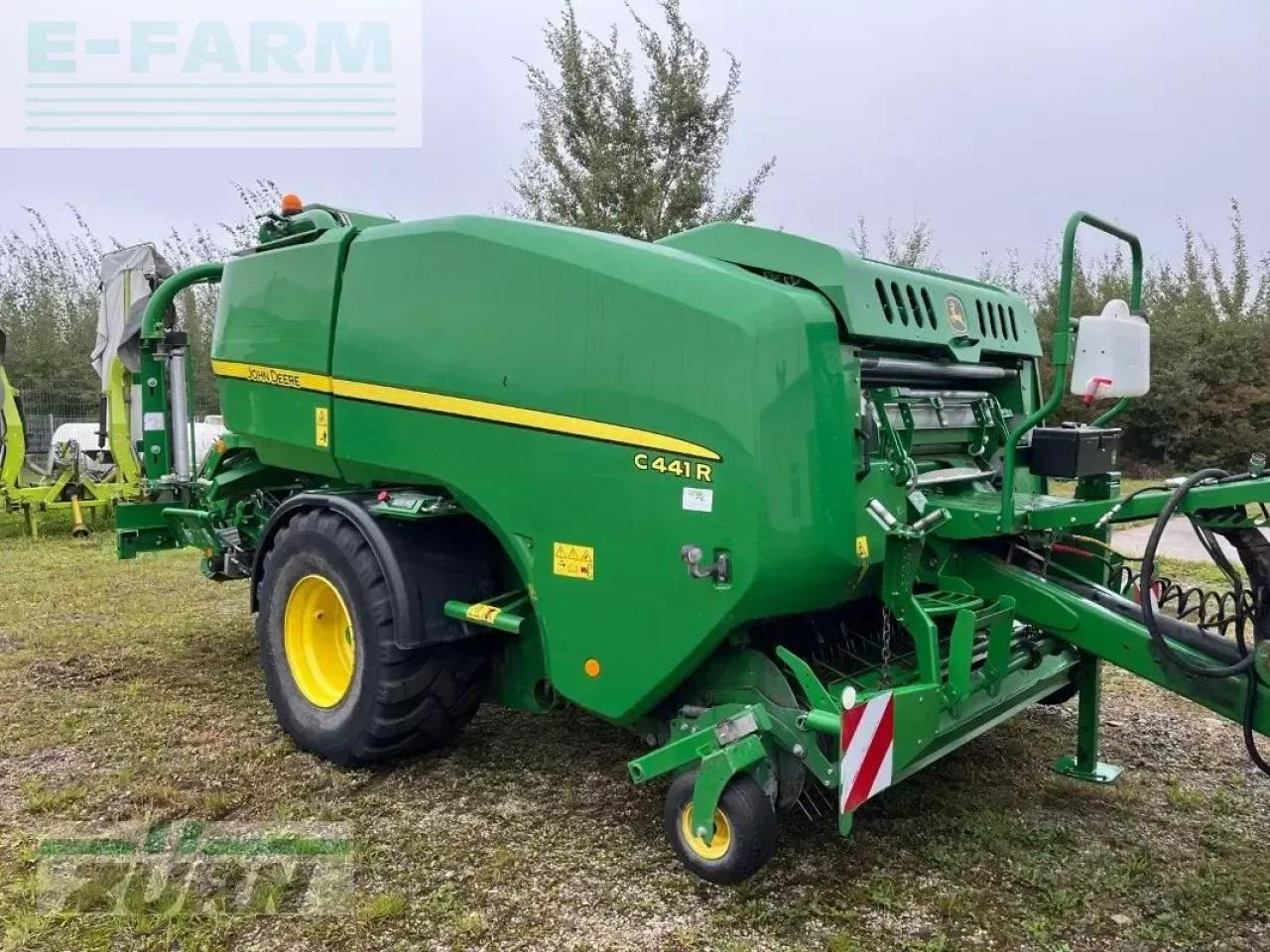 John Deere c441r mit mantelfolienbindung - Kvadratna balirka: slika John Deere c441r mit mantelfolienbindung - Kvadratna balirka John Deere c441r mit mantelfolienbindung - Kvadratna balirka: slika John Deere c441r mit mantelfolienbindung - Kvadratna balirka