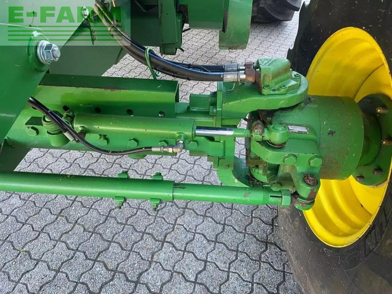 John Deere c670 - Kombajn za žetvu: slika John Deere c670 - Kombajn za žetvu John Deere c670 - Kombajn za žetvu: slika John Deere c670 - Kombajn za žetvu
