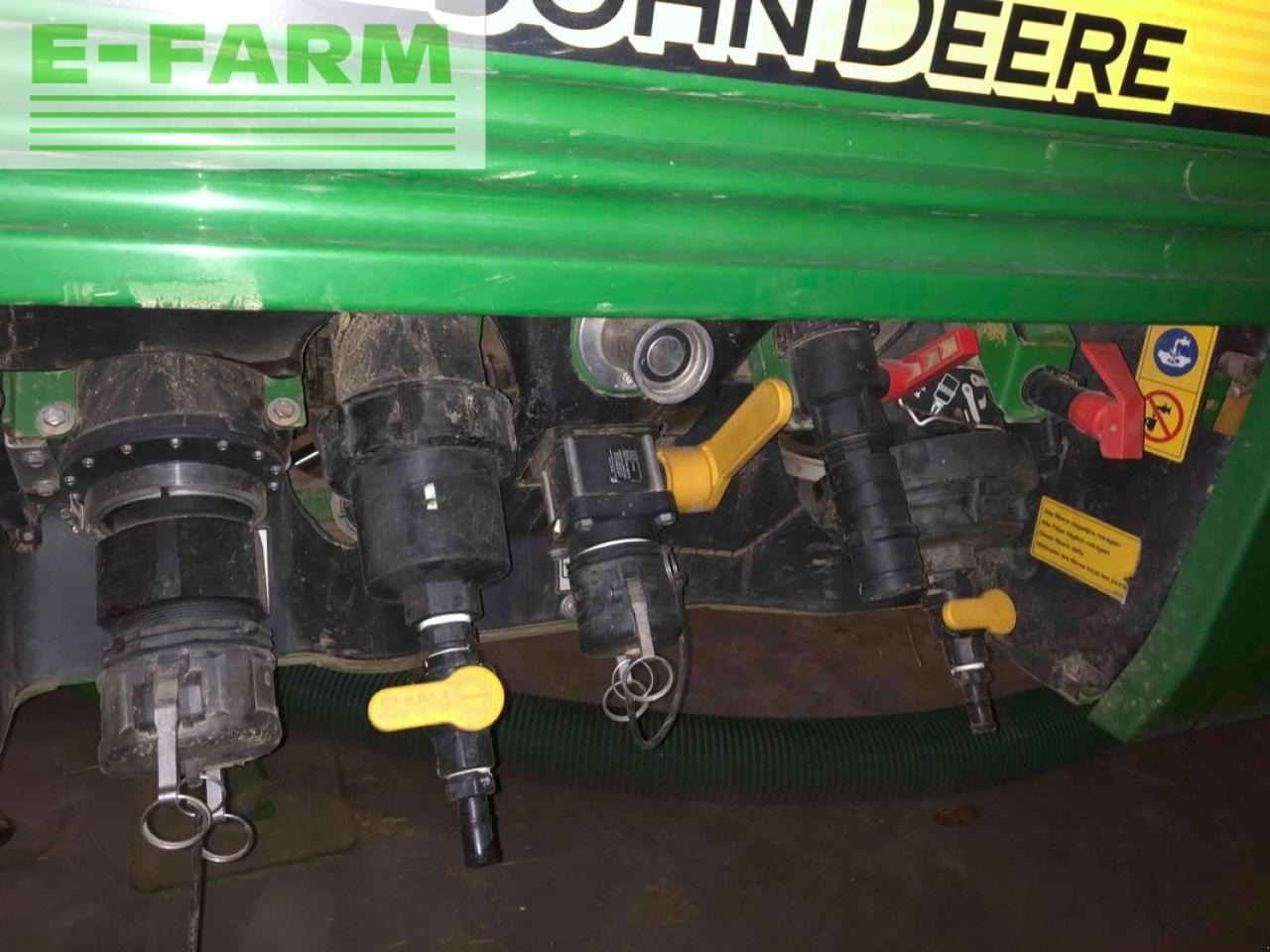 John Deere r962i - Vučena prskalica: slika John Deere r962i - Vučena prskalica John Deere r962i - Vučena prskalica: slika John Deere r962i - Vučena prskalica
