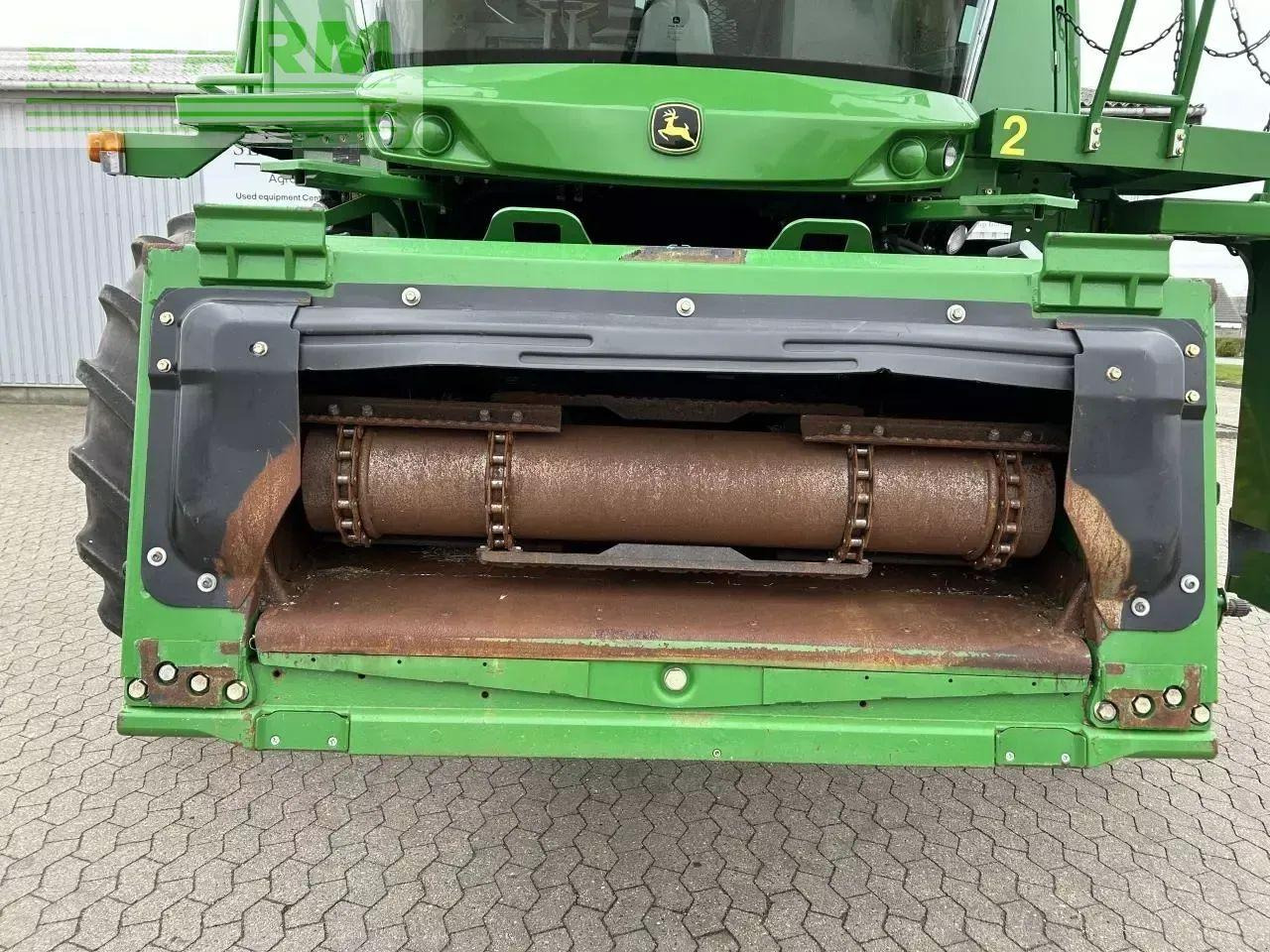 John Deere s685i - Kombajn za žetvu: slika John Deere s685i - Kombajn za žetvu John Deere s685i - Kombajn za žetvu: slika John Deere s685i - Kombajn za žetvu