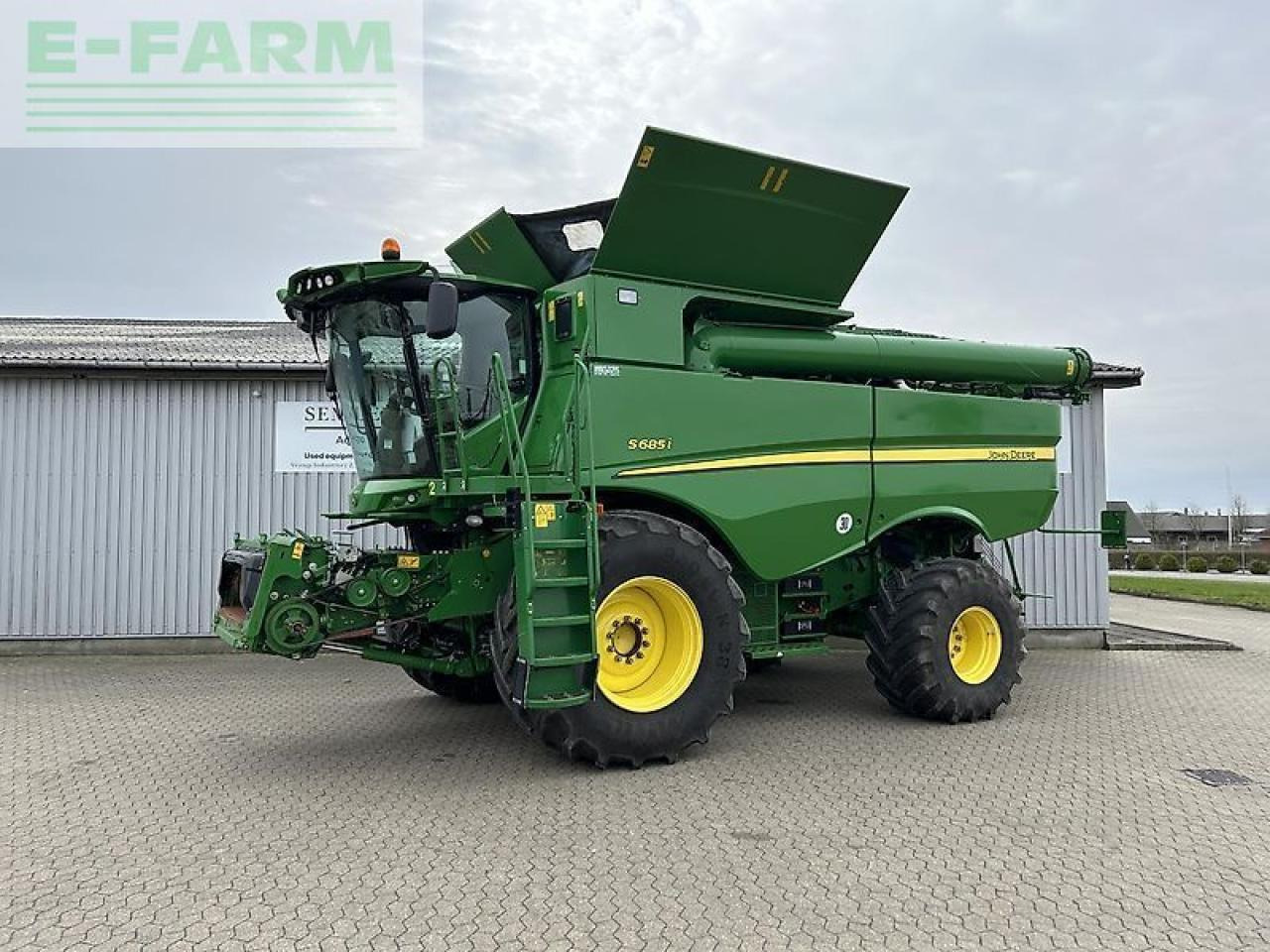 John Deere s685i - Kombajn za žetvu: slika John Deere s685i - Kombajn za žetvu John Deere s685i - Kombajn za žetvu: slika John Deere s685i - Kombajn za žetvu