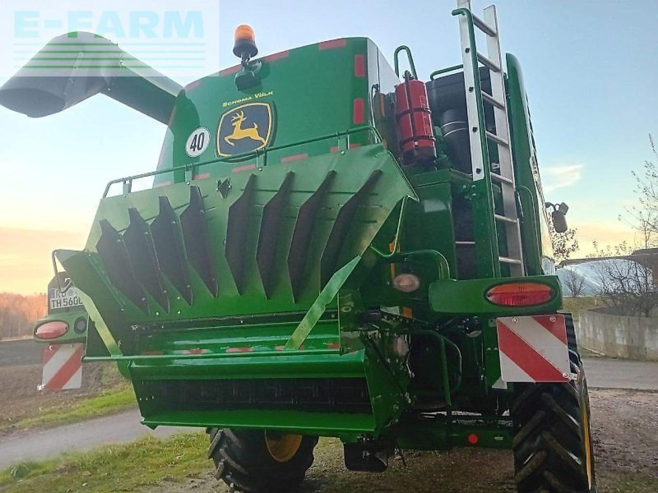 John Deere t 560 i - Kombajn za žetvu: slika John Deere t 560 i - Kombajn za žetvu John Deere t 560 i - Kombajn za žetvu: slika John Deere t 560 i - Kombajn za žetvu
