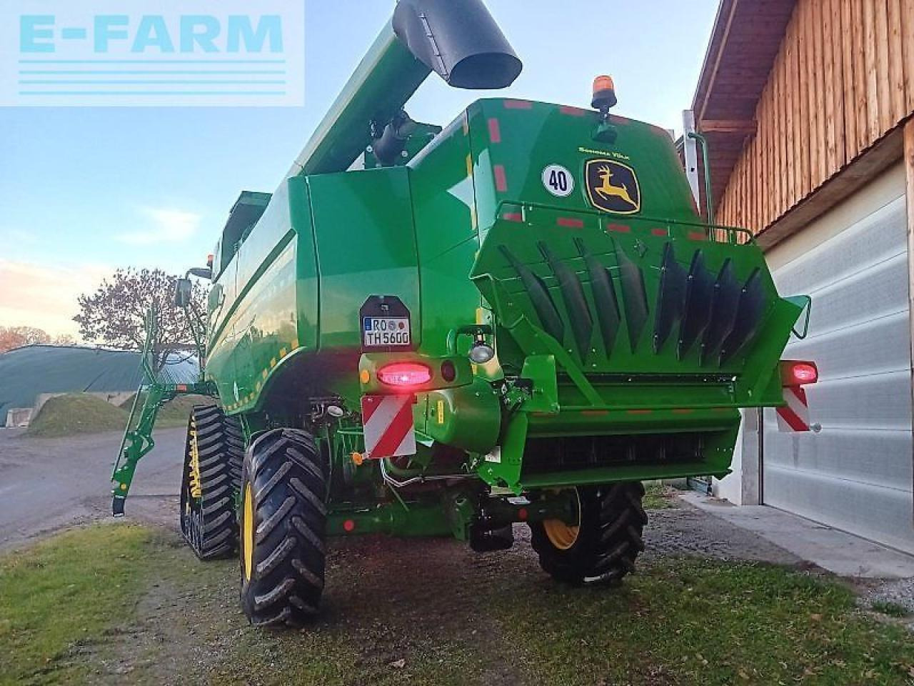 John Deere t 560 i - Kombajn za žetvu: slika John Deere t 560 i - Kombajn za žetvu John Deere t 560 i - Kombajn za žetvu: slika John Deere t 560 i - Kombajn za žetvu