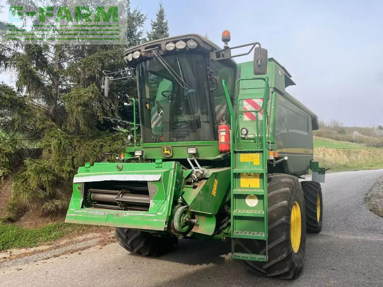 John Deere t560 - Kombajn za žetvu: slika John Deere t560 - Kombajn za žetvu John Deere t560 - Kombajn za žetvu: slika John Deere t560 - Kombajn za žetvu
