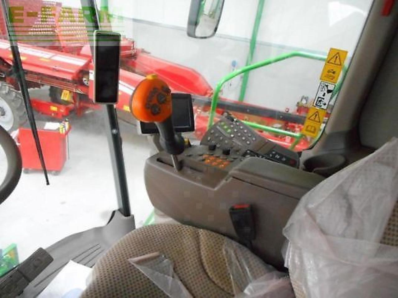 Kombajn za žetvu John Deere t660: slika Kombajn za žetvu John Deere t660 Kombajn za žetvu John Deere t660: slika Kombajn za žetvu John Deere t660