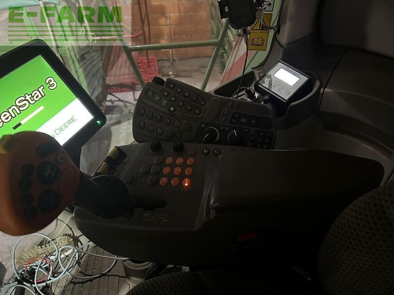 John Deere t670 - Kombajn za žetvu: slika John Deere t670 - Kombajn za žetvu John Deere t670 - Kombajn za žetvu: slika John Deere t670 - Kombajn za žetvu