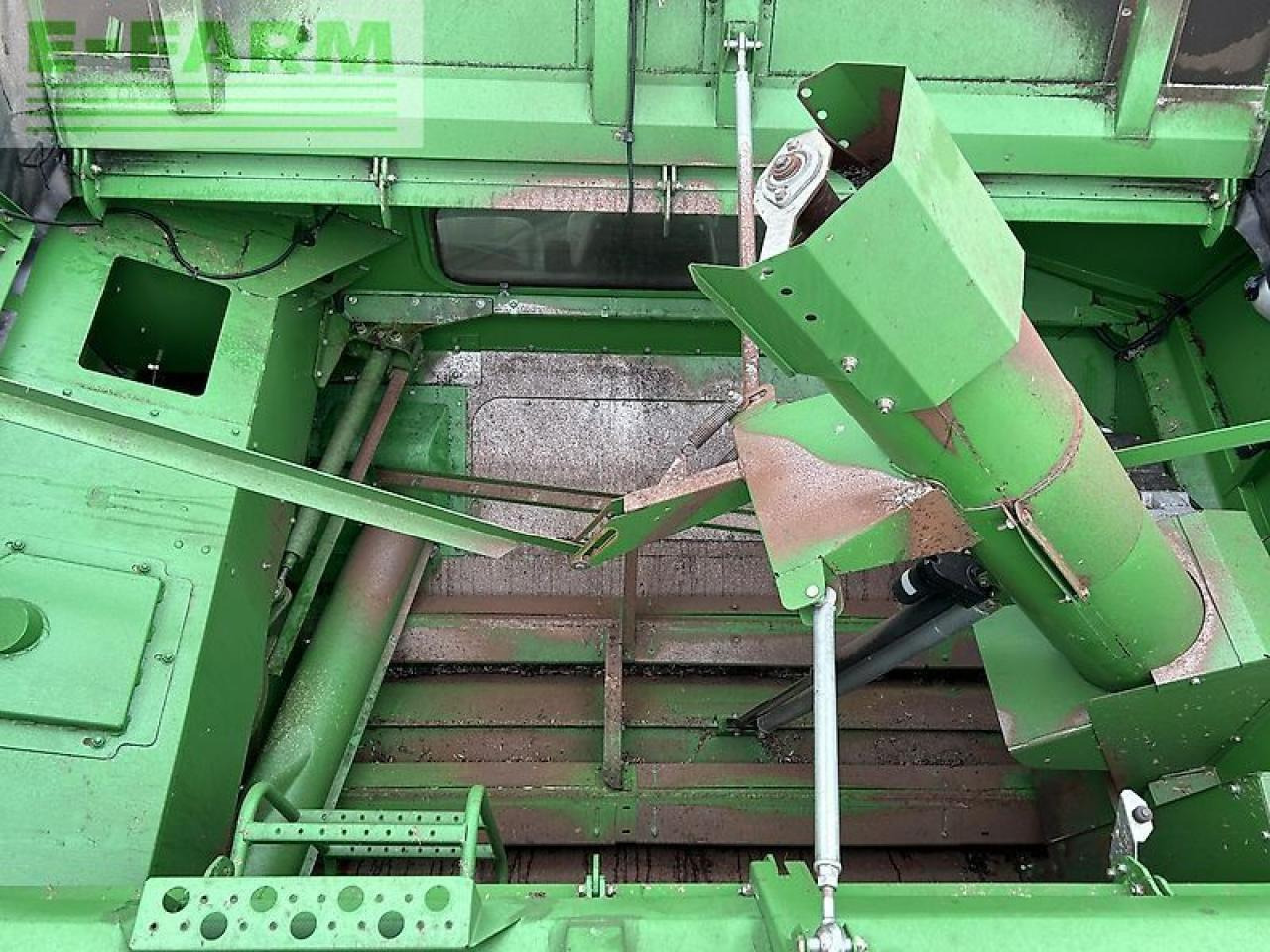 John Deere t670 - Kombajn za žetvu: slika John Deere t670 - Kombajn za žetvu John Deere t670 - Kombajn za žetvu: slika John Deere t670 - Kombajn za žetvu