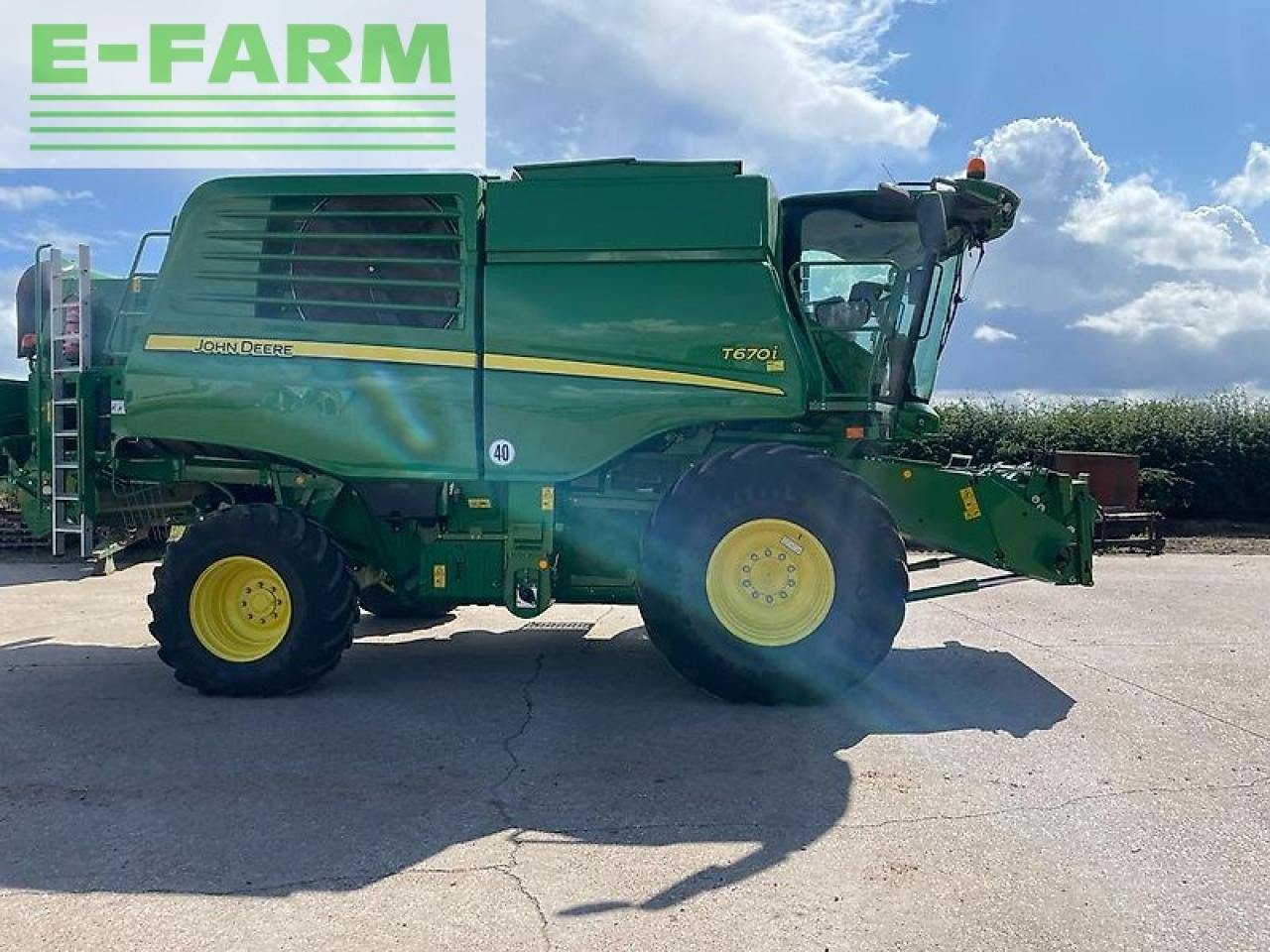 John Deere t670i - Kombajn za žetvu: slika John Deere t670i - Kombajn za žetvu John Deere t670i - Kombajn za žetvu: slika John Deere t670i - Kombajn za žetvu