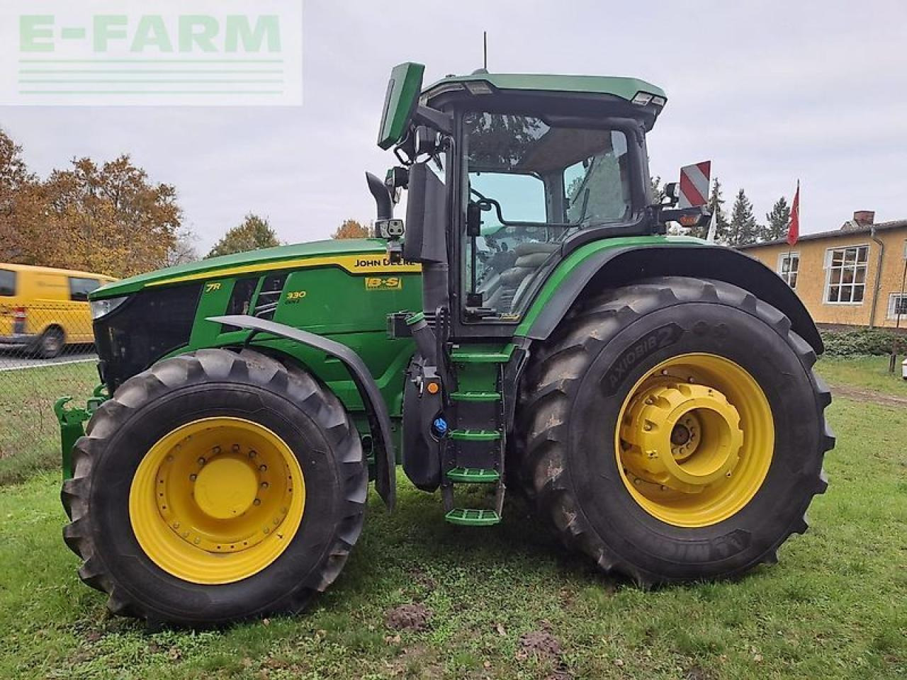 John Deere traktor 7r330 - Priključak za silažni kombajn: slika John Deere traktor 7r330 - Priključak za silažni kombajn John Deere traktor 7r330 - Priključak za silažni kombajn: slika John Deere traktor 7r330 - Priključak za silažni kombajn