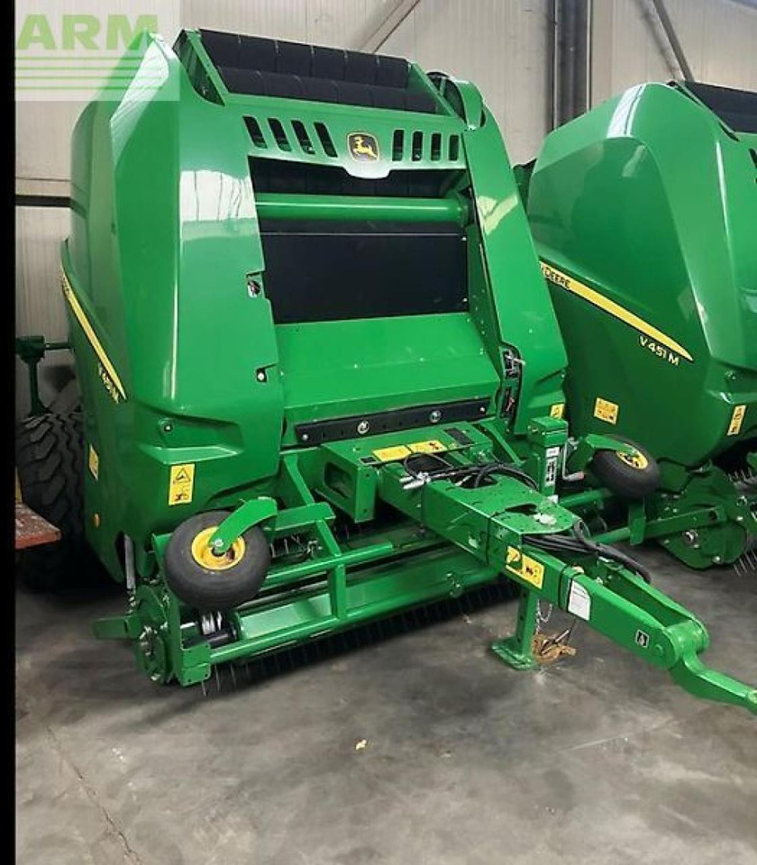 John Deere v451m - Kvadratna balirka: slika John Deere v451m - Kvadratna balirka John Deere v451m - Kvadratna balirka: slika John Deere v451m - Kvadratna balirka