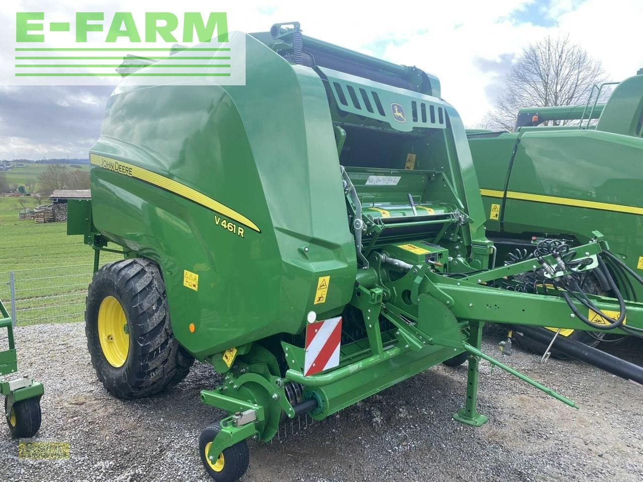 John Deere v461 r - 671 bunde - Kvadratna balirka: slika John Deere v461 r - 671 bunde - Kvadratna balirka John Deere v461 r - 671 bunde - Kvadratna balirka: slika John Deere v461 r - 671 bunde - Kvadratna balirka