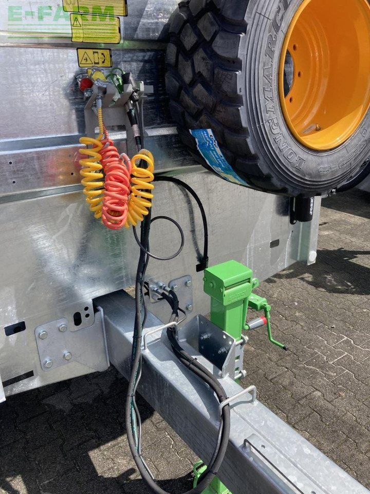 Joskin rds g 6000 - Prikolica za prijevoz stoke: slika Joskin rds g 6000 - Prikolica za prijevoz stoke Joskin rds g 6000 - Prikolica za prijevoz stoke: slika Joskin rds g 6000 - Prikolica za prijevoz stoke