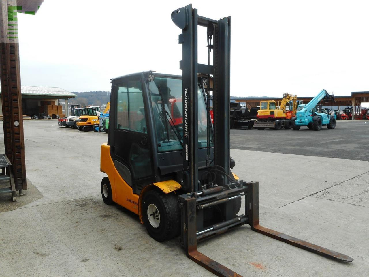 Jungheinrich dfg 430s mit seitenschieber und zinkenverstellun - Viličar: slika Jungheinrich dfg 430s mit seitenschieber und zinkenverstellun - Viličar Jungheinrich dfg 430s mit seitenschieber und zinkenverstellun - Viličar: slika Jungheinrich dfg 430s mit seitenschieber und zinkenverstellun - Viličar
