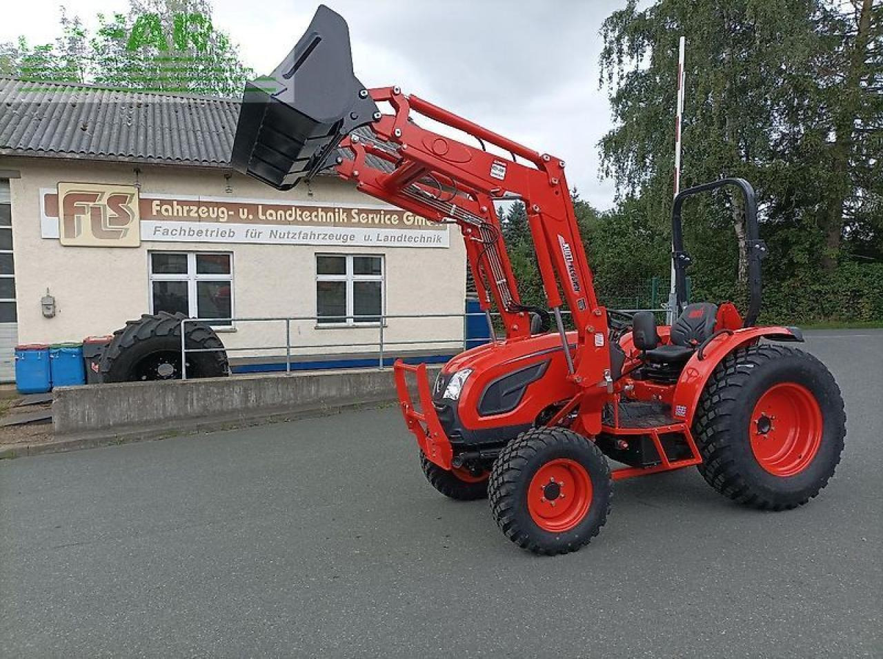 Kioti dk 4520 hs-eu - Traktor: slika Kioti dk 4520 hs-eu - Traktor Kioti dk 4520 hs-eu - Traktor: slika Kioti dk 4520 hs-eu - Traktor