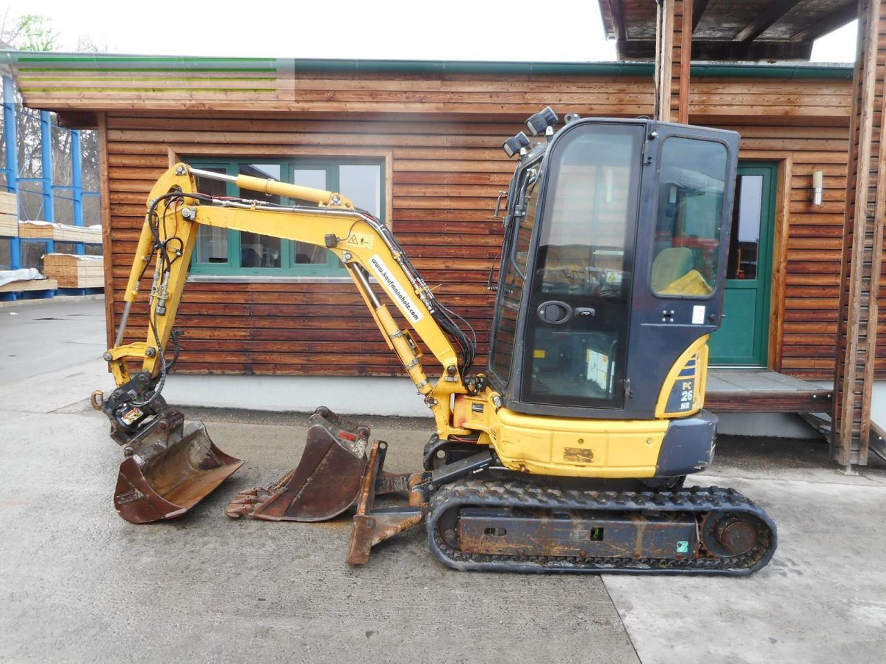 Komatsu pc 26mr-3 ( 2.710kg ) mit powertilt - Mini bager: slika Komatsu pc 26mr-3 ( 2.710kg ) mit powertilt - Mini bager Komatsu pc 26mr-3 ( 2.710kg ) mit powertilt - Mini bager: slika Komatsu pc 26mr-3 ( 2.710kg ) mit powertilt - Mini bager