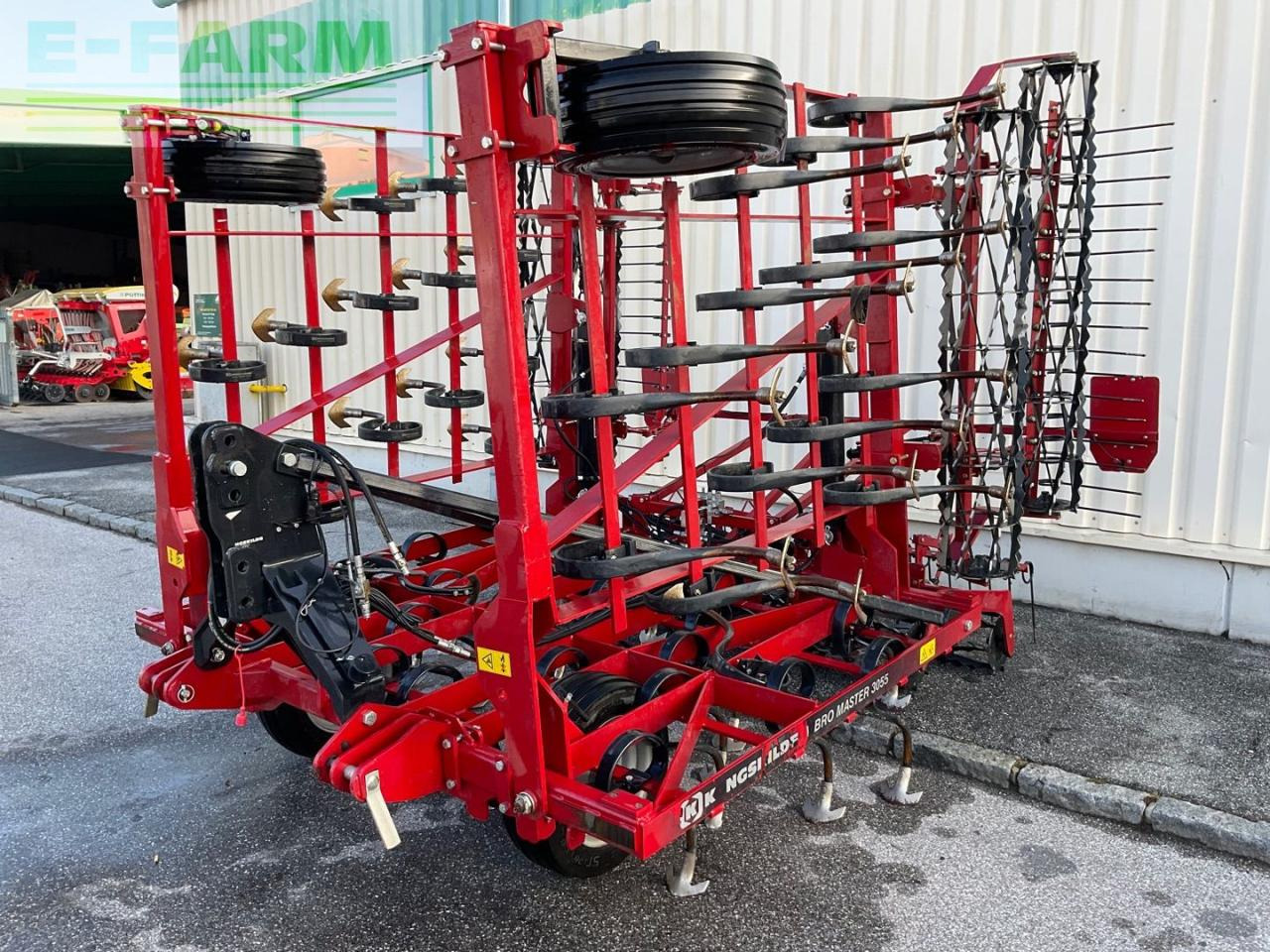 Kongskilde VIBRO MASTER 3055 VTM - Kombajn i sijačica: slika Kongskilde VIBRO MASTER 3055 VTM - Kombajn i sijačica Kongskilde VIBRO MASTER 3055 VTM - Kombajn i sijačica: slika Kongskilde VIBRO MASTER 3055 VTM - Kombajn i sijačica