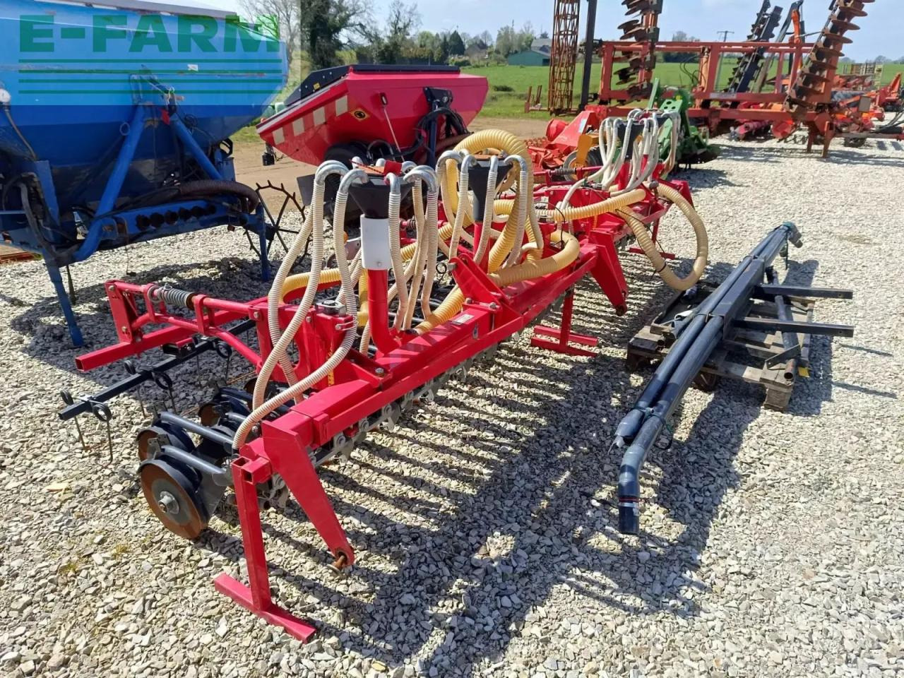 Kongskilde ns1500 + ligne de semis repliable 4m50 - Precizna sijačica: slika Kongskilde ns1500 + ligne de semis repliable 4m50 - Precizna sijačica Kongskilde ns1500 + ligne de semis repliable 4m50 - Precizna sijačica: slika Kongskilde ns1500 + ligne de semis repliable 4m50 - Precizna sijačica