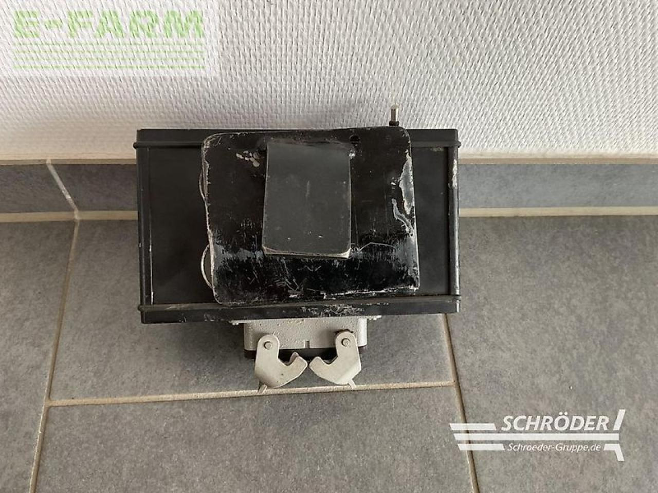 Kotte vtr 23000 - Oprema za gnojenje: slika Kotte vtr 23000 - Oprema za gnojenje Kotte vtr 23000 - Oprema za gnojenje: slika Kotte vtr 23000 - Oprema za gnojenje