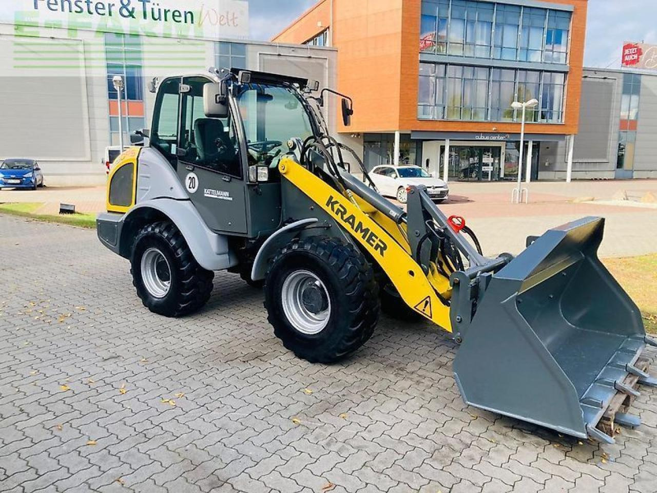 Kramer 5095 - Mini bager: slika Kramer 5095 - Mini bager Kramer 5095 - Mini bager: slika Kramer 5095 - Mini bager