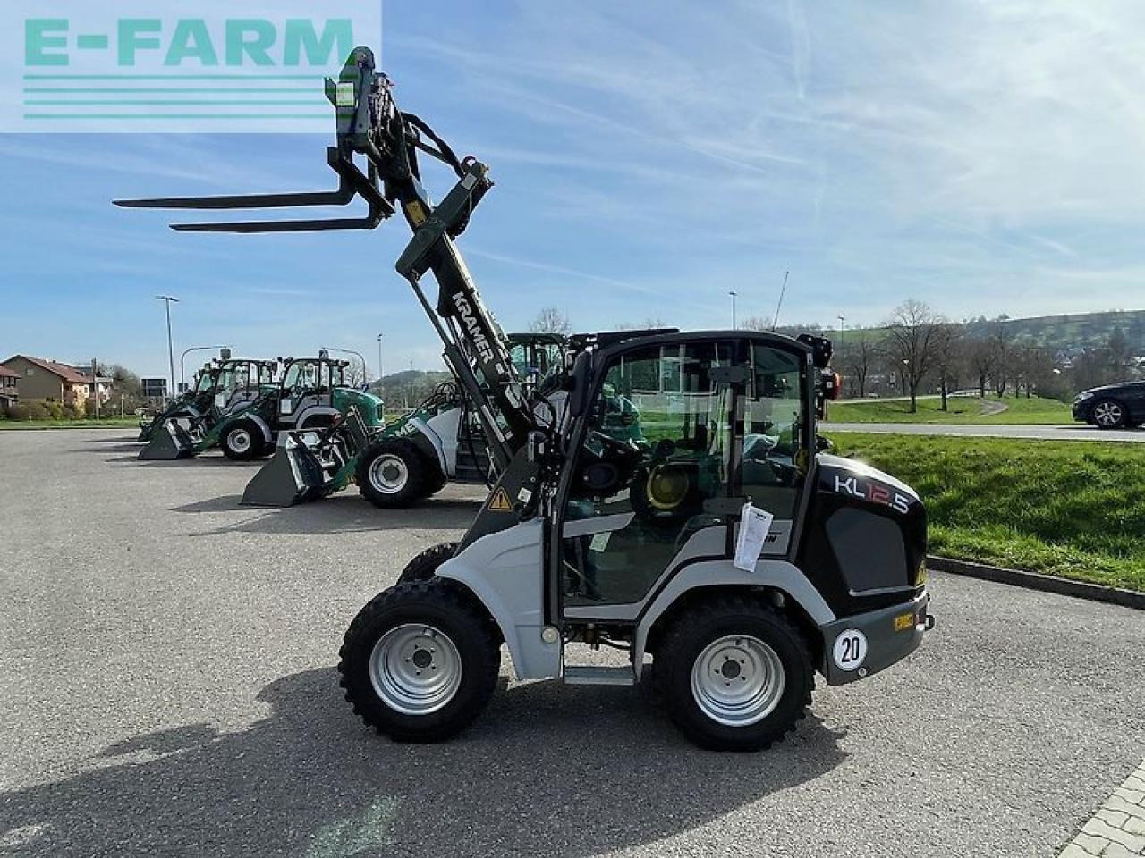 Kramer kl 12.5 - Mini bager: slika Kramer kl 12.5 - Mini bager Kramer kl 12.5 - Mini bager: slika Kramer kl 12.5 - Mini bager