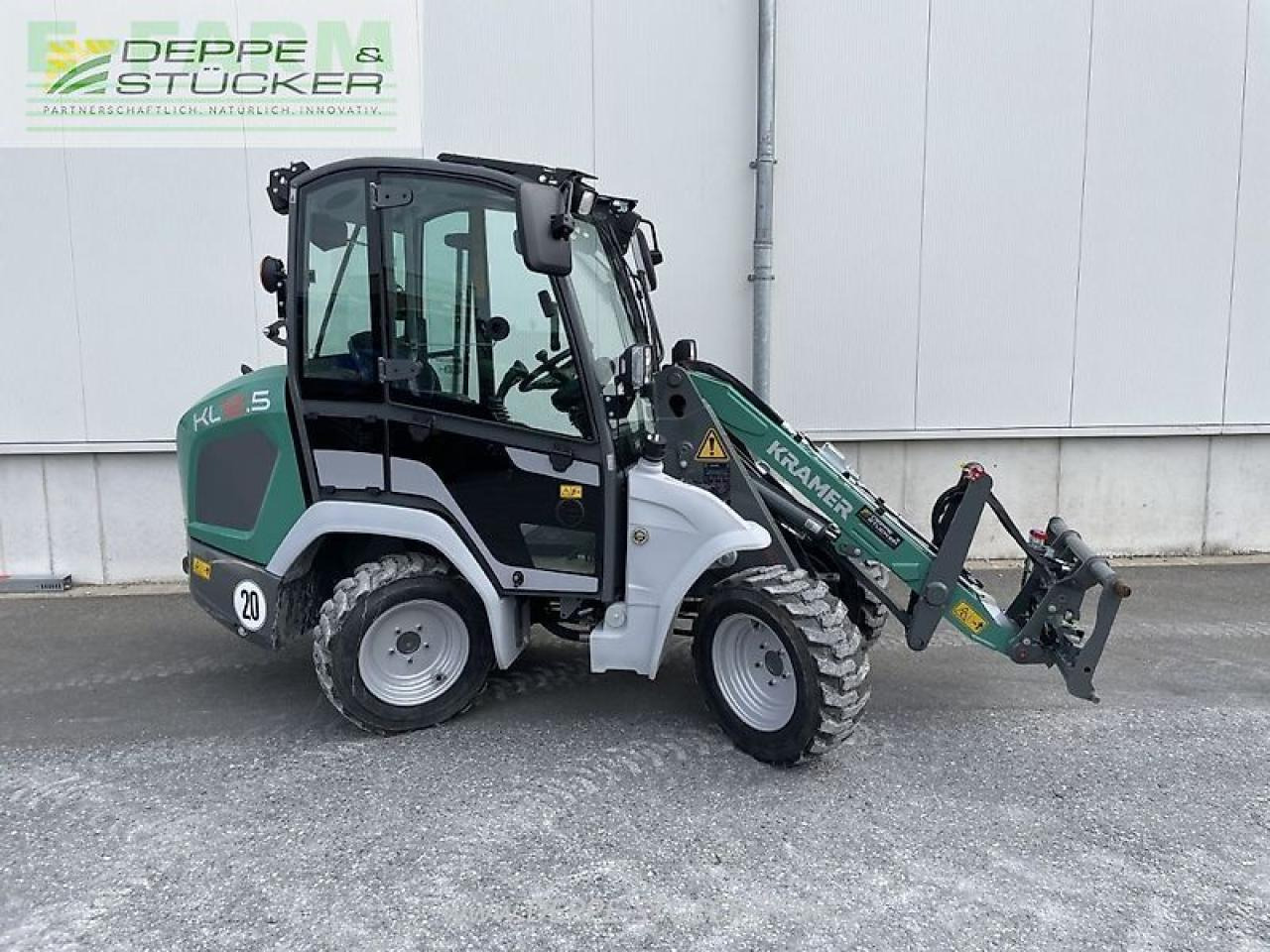 Kramer kl 12.5 - Mini bager: slika Kramer kl 12.5 - Mini bager Kramer kl 12.5 - Mini bager: slika Kramer kl 12.5 - Mini bager