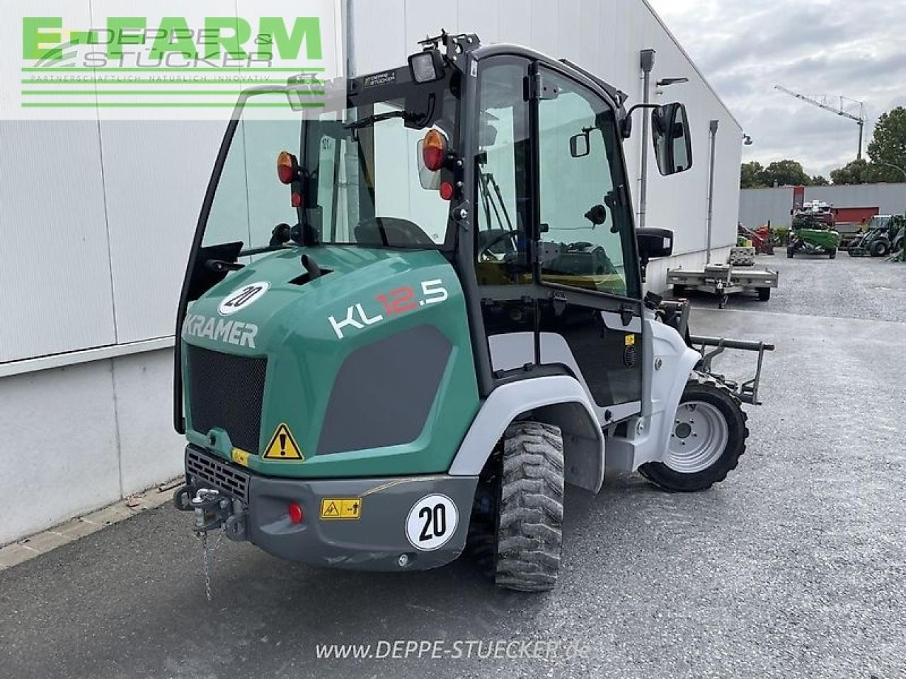 Kramer kl 12.5 - Mini bager: slika Kramer kl 12.5 - Mini bager Kramer kl 12.5 - Mini bager: slika Kramer kl 12.5 - Mini bager