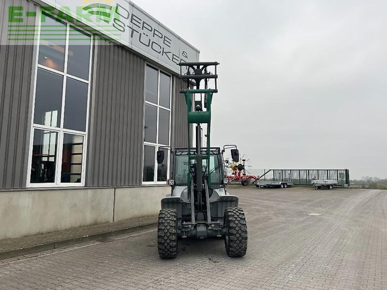 Kramer kl 43.8l - Mini bager: slika Kramer kl 43.8l - Mini bager Kramer kl 43.8l - Mini bager: slika Kramer kl 43.8l - Mini bager