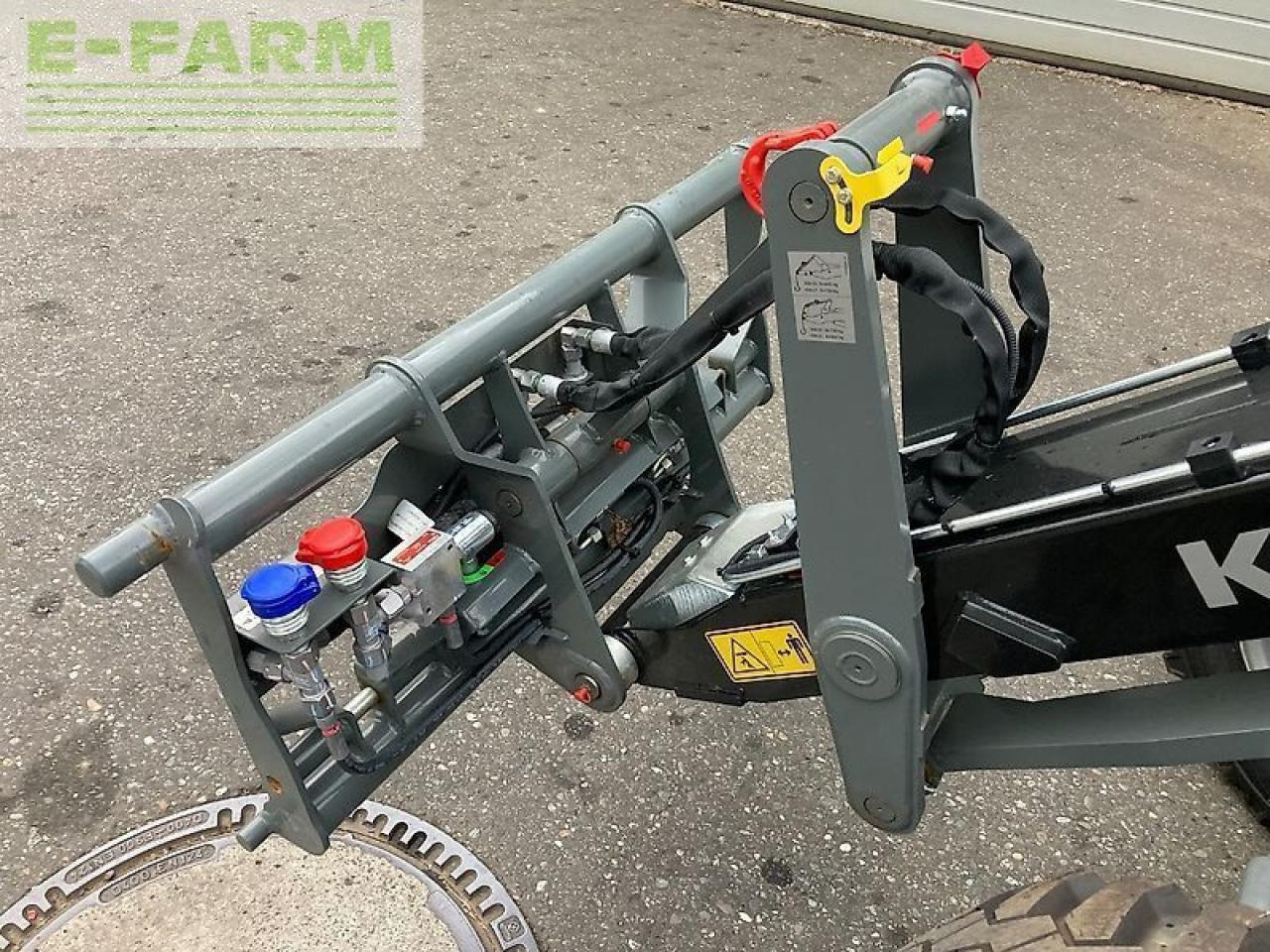 Kramer kl12.5 - Mini bager: slika Kramer kl12.5 - Mini bager Kramer kl12.5 - Mini bager: slika Kramer kl12.5 - Mini bager