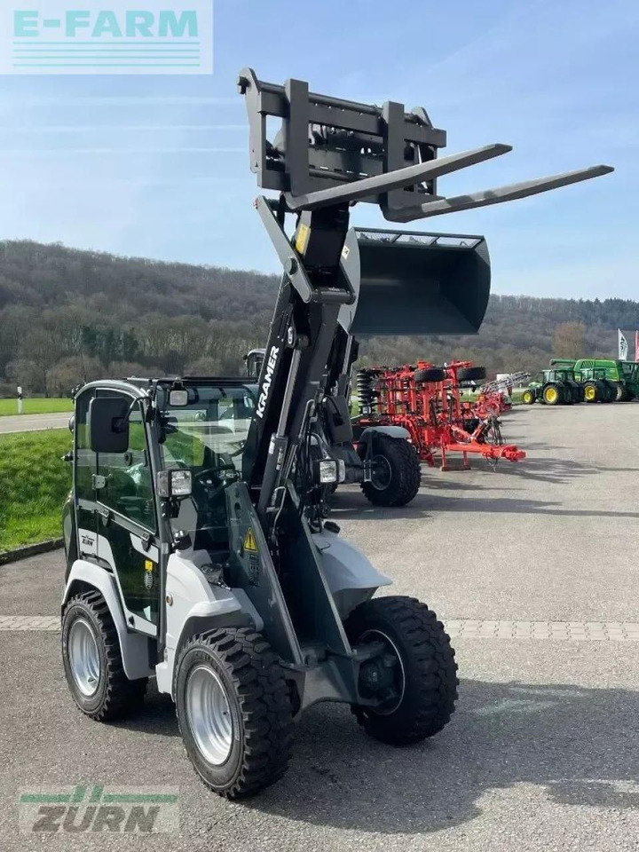 Kramer kl12.5 - Mini bager: slika Kramer kl12.5 - Mini bager Kramer kl12.5 - Mini bager: slika Kramer kl12.5 - Mini bager