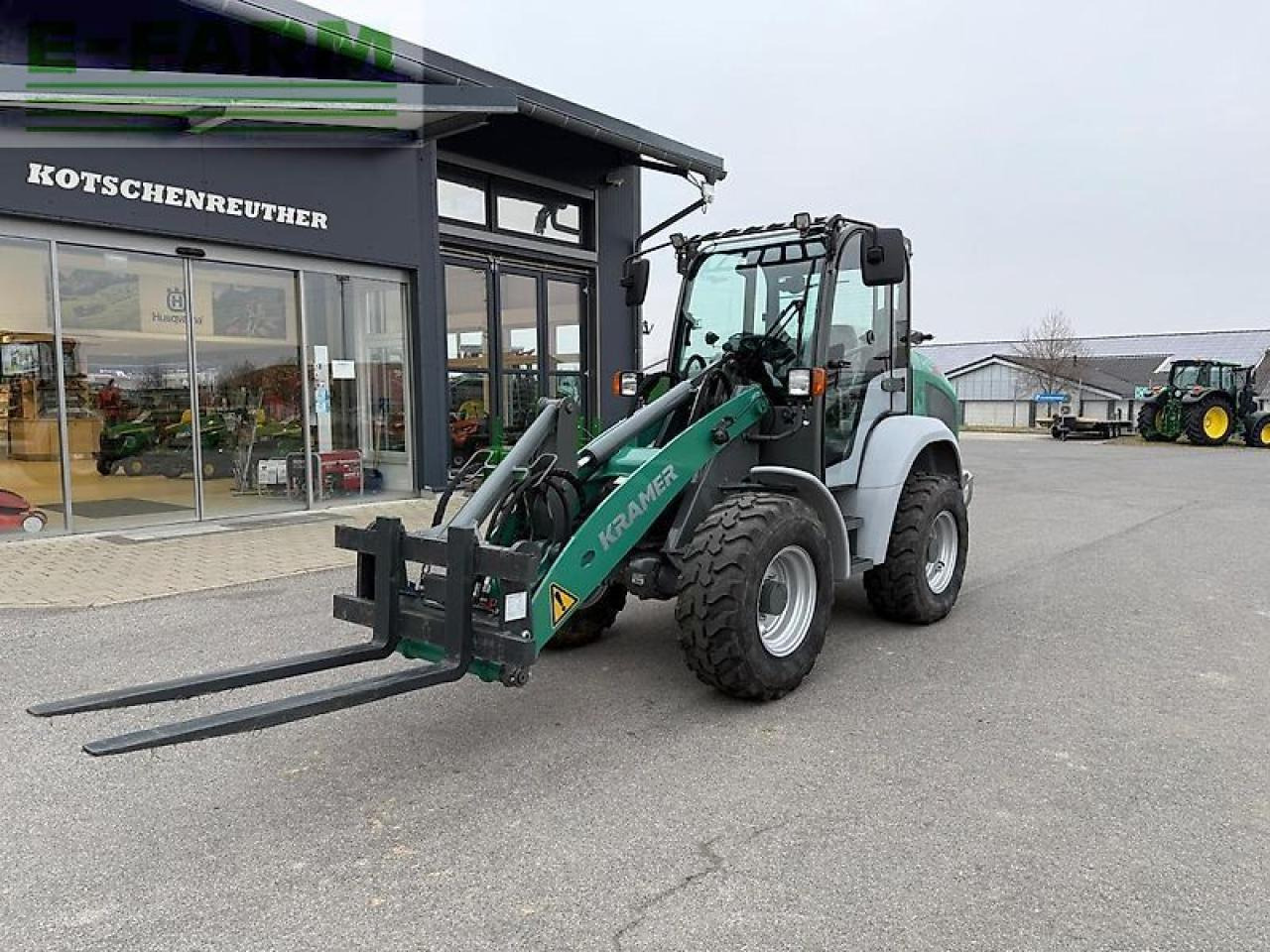 Kramer kl25.5 - Mini bager: slika Kramer kl25.5 - Mini bager Kramer kl25.5 - Mini bager: slika Kramer kl25.5 - Mini bager