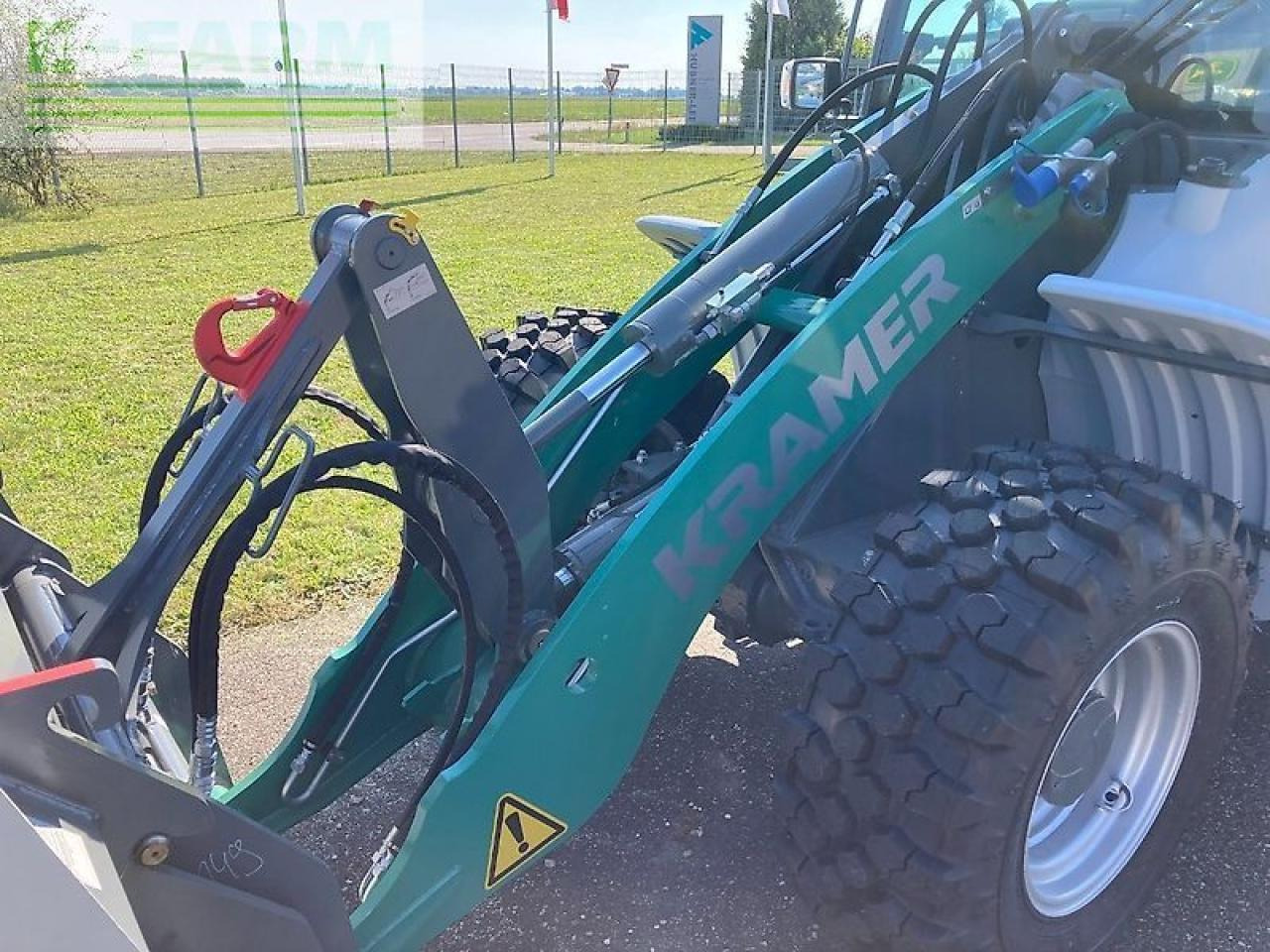 Kramer kl43.8l - Mini bager: slika Kramer kl43.8l - Mini bager Kramer kl43.8l - Mini bager: slika Kramer kl43.8l - Mini bager