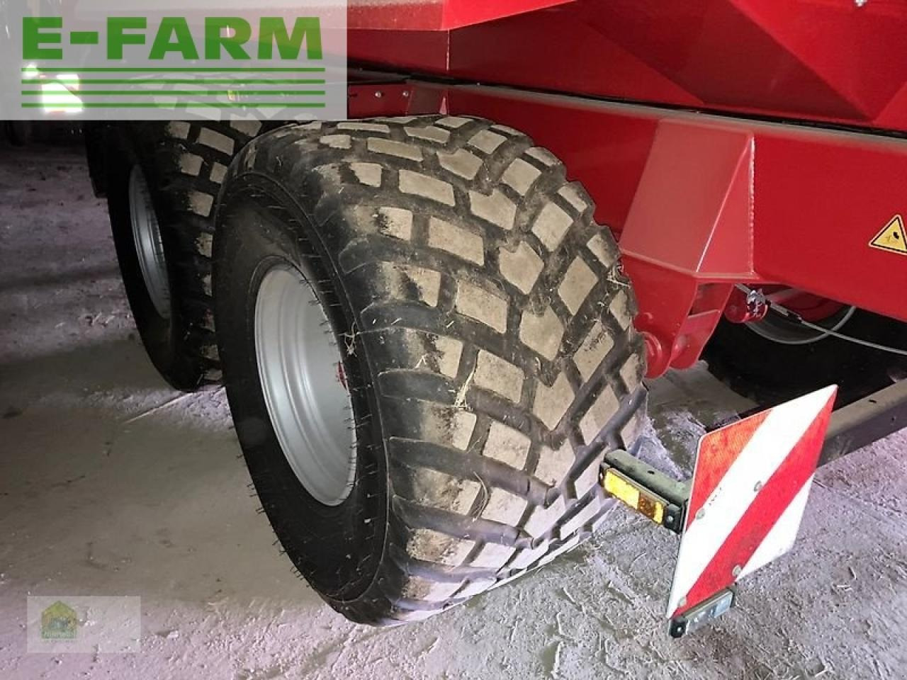 Nagibna prikolica za poljoprivredna gospodarstva/ Istovarivač Krampe big body bb 600 + canagro schnecke df1315: slika Nagibna prikolica za poljoprivredna gospodarstva/ Istovarivač Krampe big body bb 600 + canagro schnecke df1315