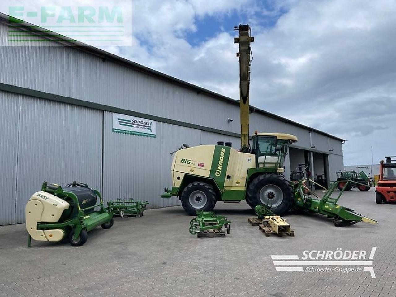 Krone big x 700 + easycollect 903 + easyflow - Silažni kombajn: slika Krone big x 700 + easycollect 903 + easyflow - Silažni kombajn Krone big x 700 + easycollect 903 + easyflow - Silažni kombajn: slika Krone big x 700 + easycollect 903 + easyflow - Silažni kombajn