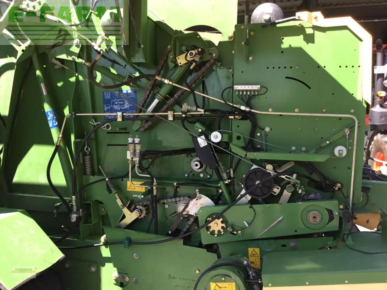 Krone combi pack 1500 mc - Kvadratna balirka: slika Krone combi pack 1500 mc - Kvadratna balirka Krone combi pack 1500 mc - Kvadratna balirka: slika Krone combi pack 1500 mc - Kvadratna balirka