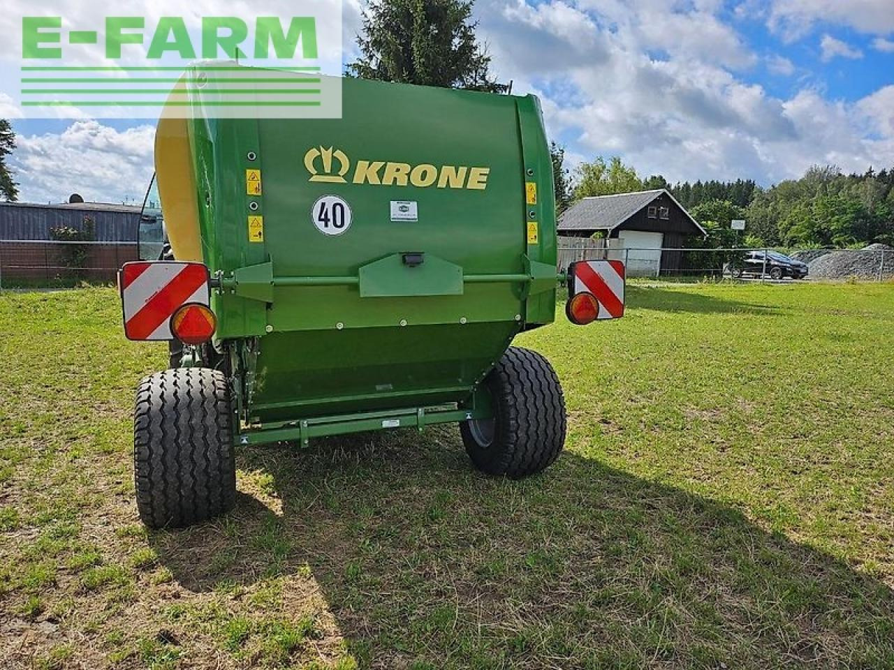 Krone comprima f 125 xc - Kvadratna balirka: slika Krone comprima f 125 xc - Kvadratna balirka Krone comprima f 125 xc - Kvadratna balirka: slika Krone comprima f 125 xc - Kvadratna balirka