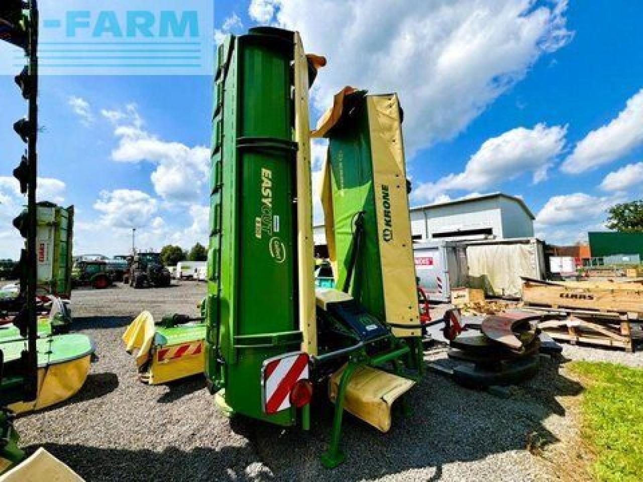 Krone easy cut b 950 + easy cut f 320, mähwerkkombinat - Kosilica: slika Krone easy cut b 950 + easy cut f 320, mähwerkkombinat - Kosilica Krone easy cut b 950 + easy cut f 320, mähwerkkombinat - Kosilica: slika Krone easy cut b 950 + easy cut f 320, mähwerkkombinat - Kosilica