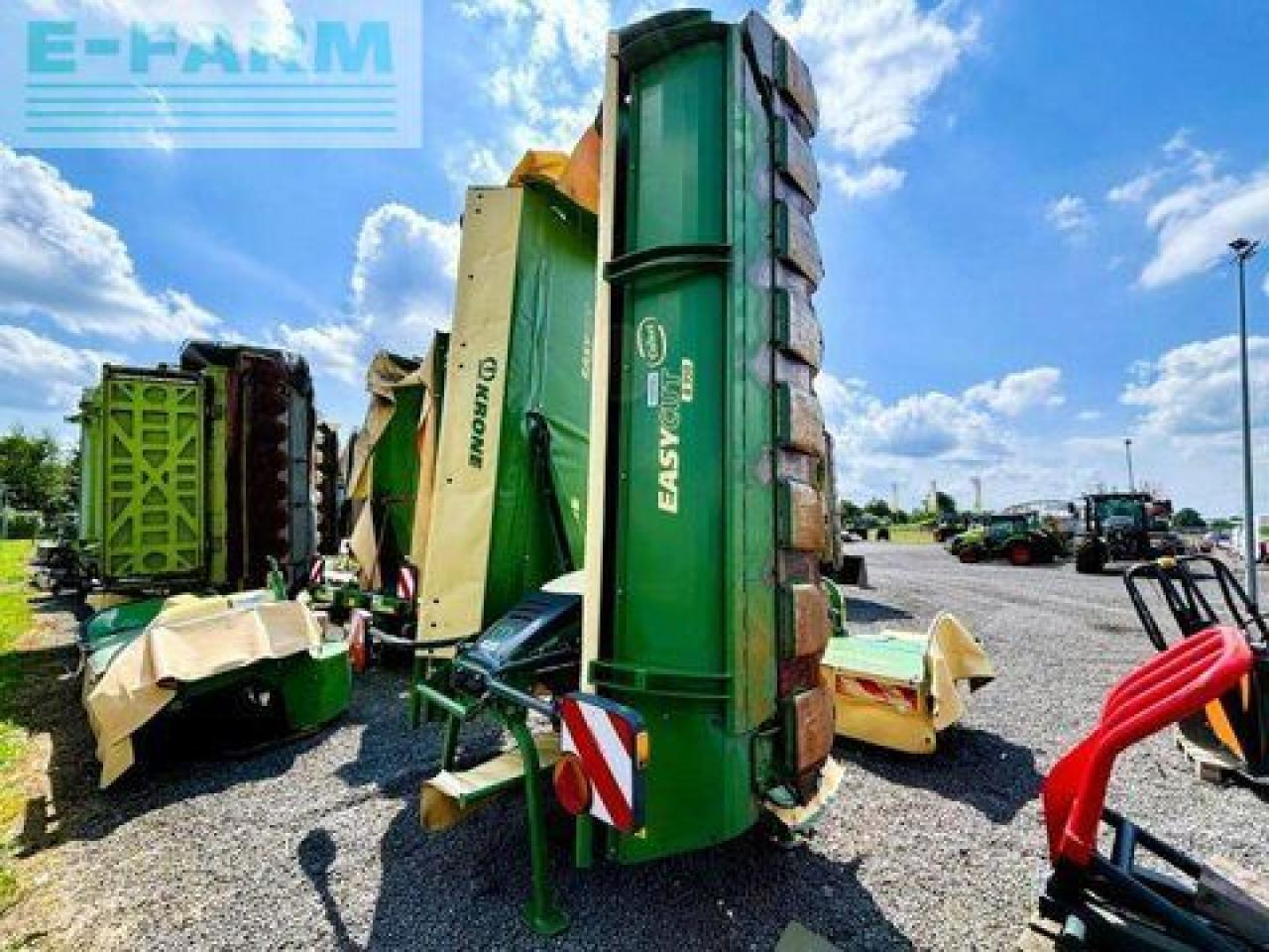 Krone easy cut b 950 + easy cut f 320, mähwerkkombinat - Kosilica: slika Krone easy cut b 950 + easy cut f 320, mähwerkkombinat - Kosilica Krone easy cut b 950 + easy cut f 320, mähwerkkombinat - Kosilica: slika Krone easy cut b 950 + easy cut f 320, mähwerkkombinat - Kosilica