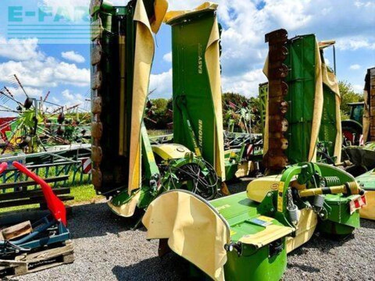 Krone easy cut b 950 + easy cut f 320, mähwerkkombinat - Kosilica: slika Krone easy cut b 950 + easy cut f 320, mähwerkkombinat - Kosilica Krone easy cut b 950 + easy cut f 320, mähwerkkombinat - Kosilica: slika Krone easy cut b 950 + easy cut f 320, mähwerkkombinat - Kosilica