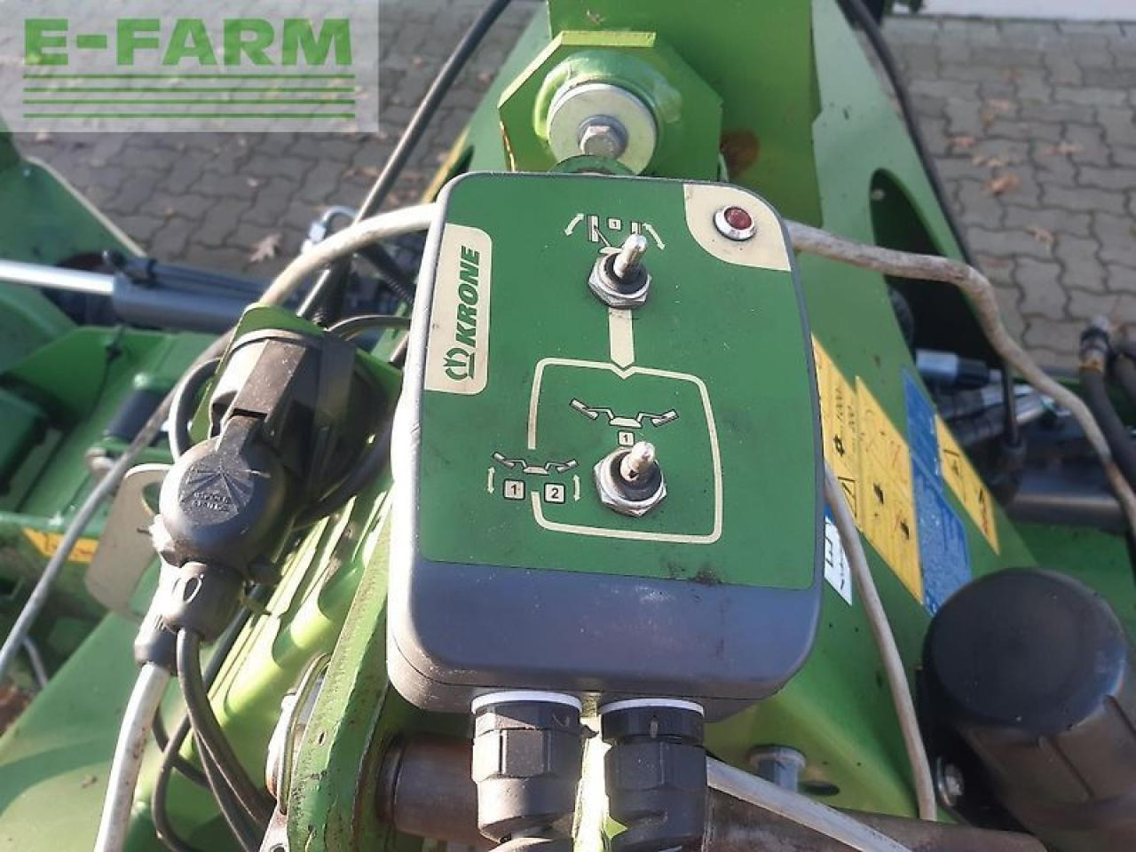 Krone easy cut b 970 - Kosilica: slika Krone easy cut b 970 - Kosilica Krone easy cut b 970 - Kosilica: slika Krone easy cut b 970 - Kosilica