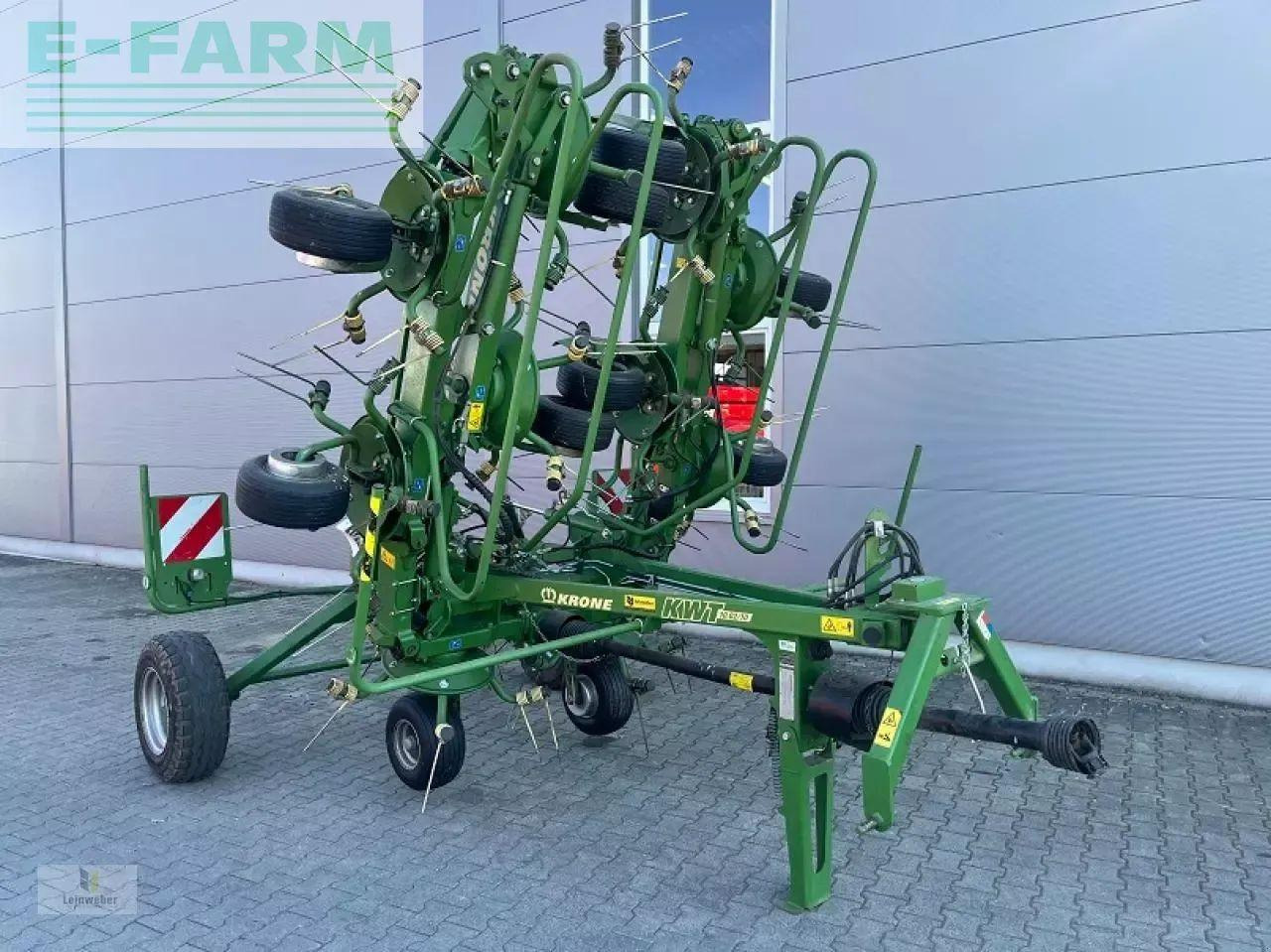 Krone kwt 10.02/10 - Prevrtač sijena/ Grabulje: slika Krone kwt 10.02/10 - Prevrtač sijena/ Grabulje Krone kwt 10.02/10 - Prevrtač sijena/ Grabulje: slika Krone kwt 10.02/10 - Prevrtač sijena/ Grabulje