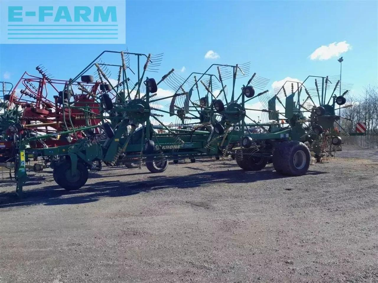 Krone swadro 2000 - Prevrtač sijena/ Grabulje: slika Krone swadro 2000 - Prevrtač sijena/ Grabulje Krone swadro 2000 - Prevrtač sijena/ Grabulje: slika Krone swadro 2000 - Prevrtač sijena/ Grabulje