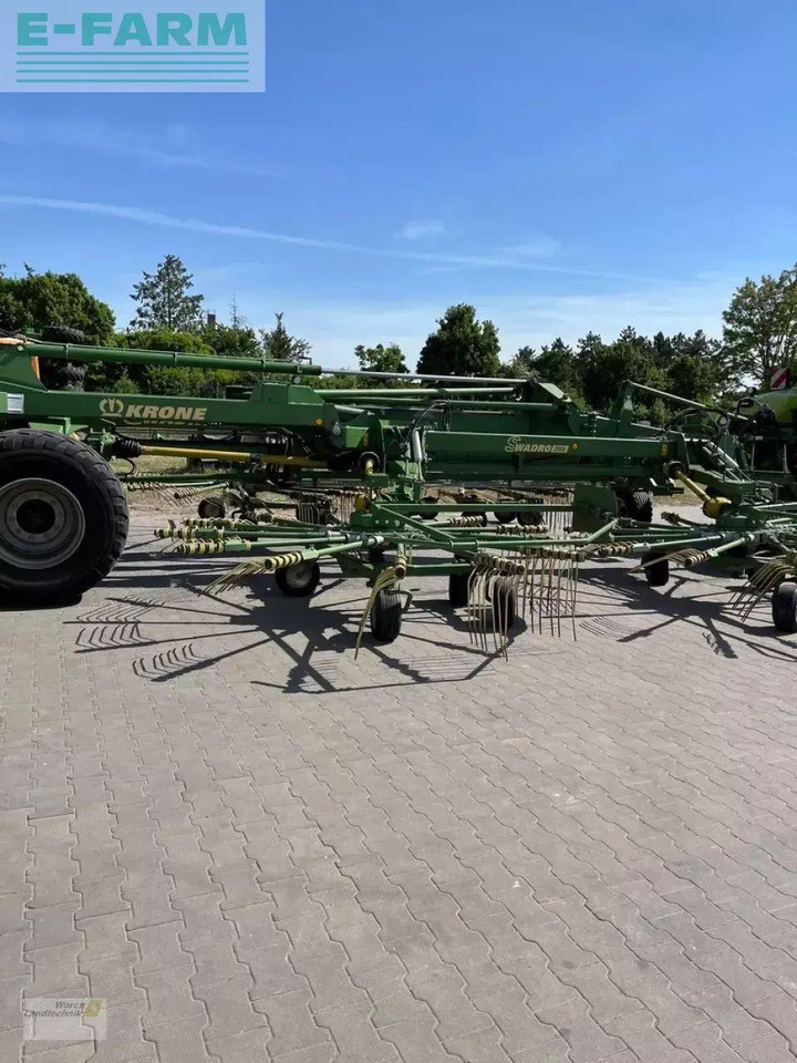 Krone swadro 2000 - Prevrtač sijena/ Grabulje: slika Krone swadro 2000 - Prevrtač sijena/ Grabulje Krone swadro 2000 - Prevrtač sijena/ Grabulje: slika Krone swadro 2000 - Prevrtač sijena/ Grabulje
