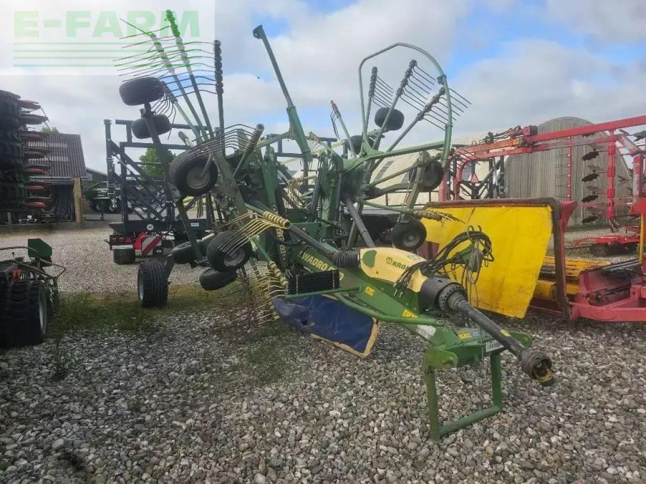 Krone swadro tc 880 plus - Prevrtač sijena/ Grabulje: slika Krone swadro tc 880 plus - Prevrtač sijena/ Grabulje Krone swadro tc 880 plus - Prevrtač sijena/ Grabulje: slika Krone swadro tc 880 plus - Prevrtač sijena/ Grabulje