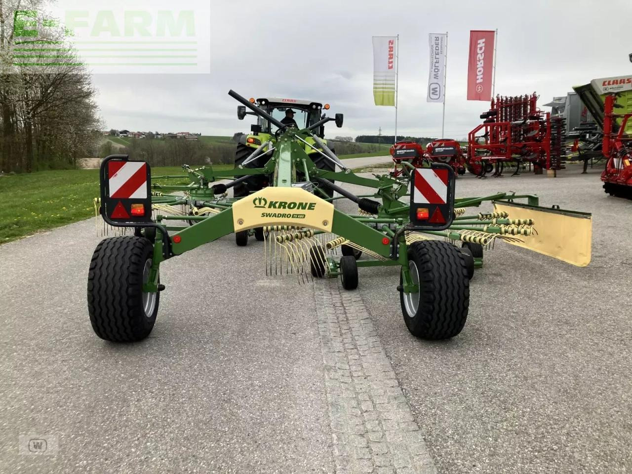 Krone swadro ts 680 - Prevrtač sijena/ Grabulje: slika Krone swadro ts 680 - Prevrtač sijena/ Grabulje Krone swadro ts 680 - Prevrtač sijena/ Grabulje: slika Krone swadro ts 680 - Prevrtač sijena/ Grabulje