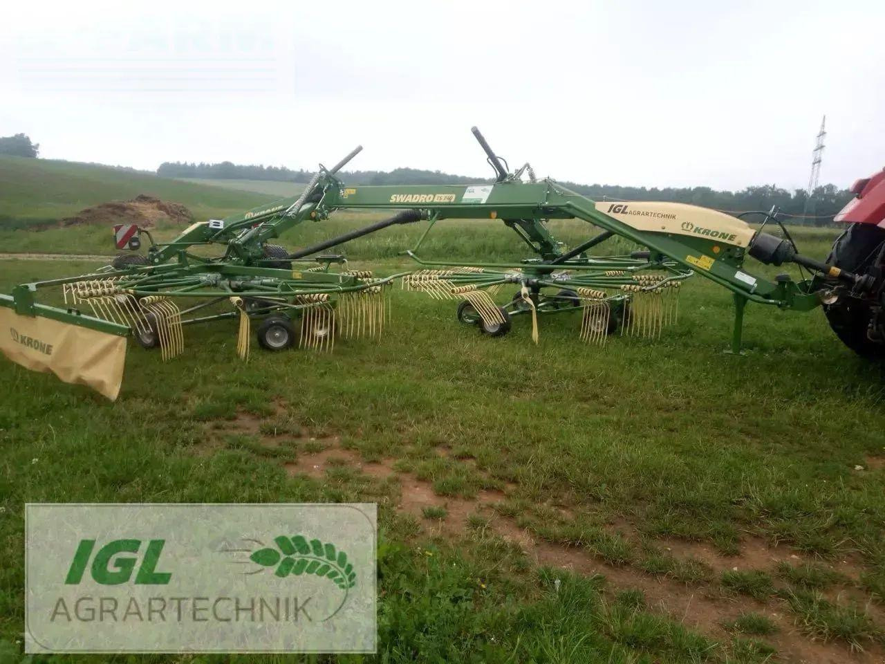 Krone swadro ts 740 - Prevrtač sijena/ Grabulje: slika Krone swadro ts 740 - Prevrtač sijena/ Grabulje Krone swadro ts 740 - Prevrtač sijena/ Grabulje: slika Krone swadro ts 740 - Prevrtač sijena/ Grabulje